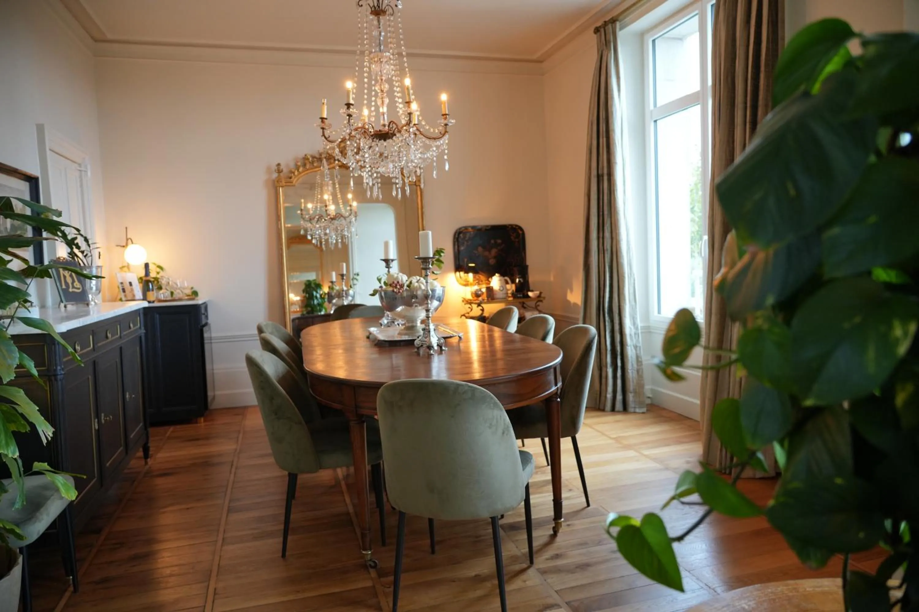 Dining area in Maison Loire
