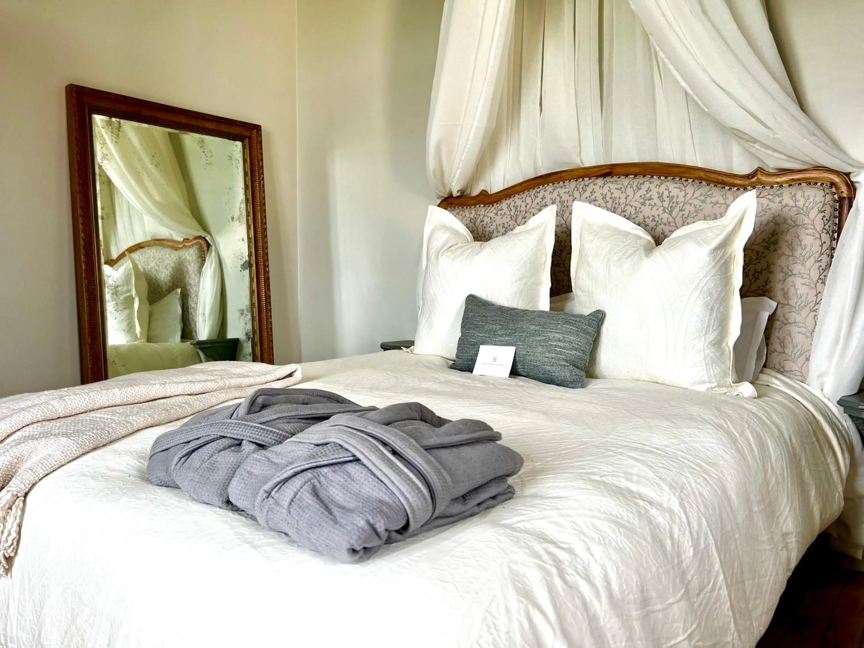 Bed in Maison Loire