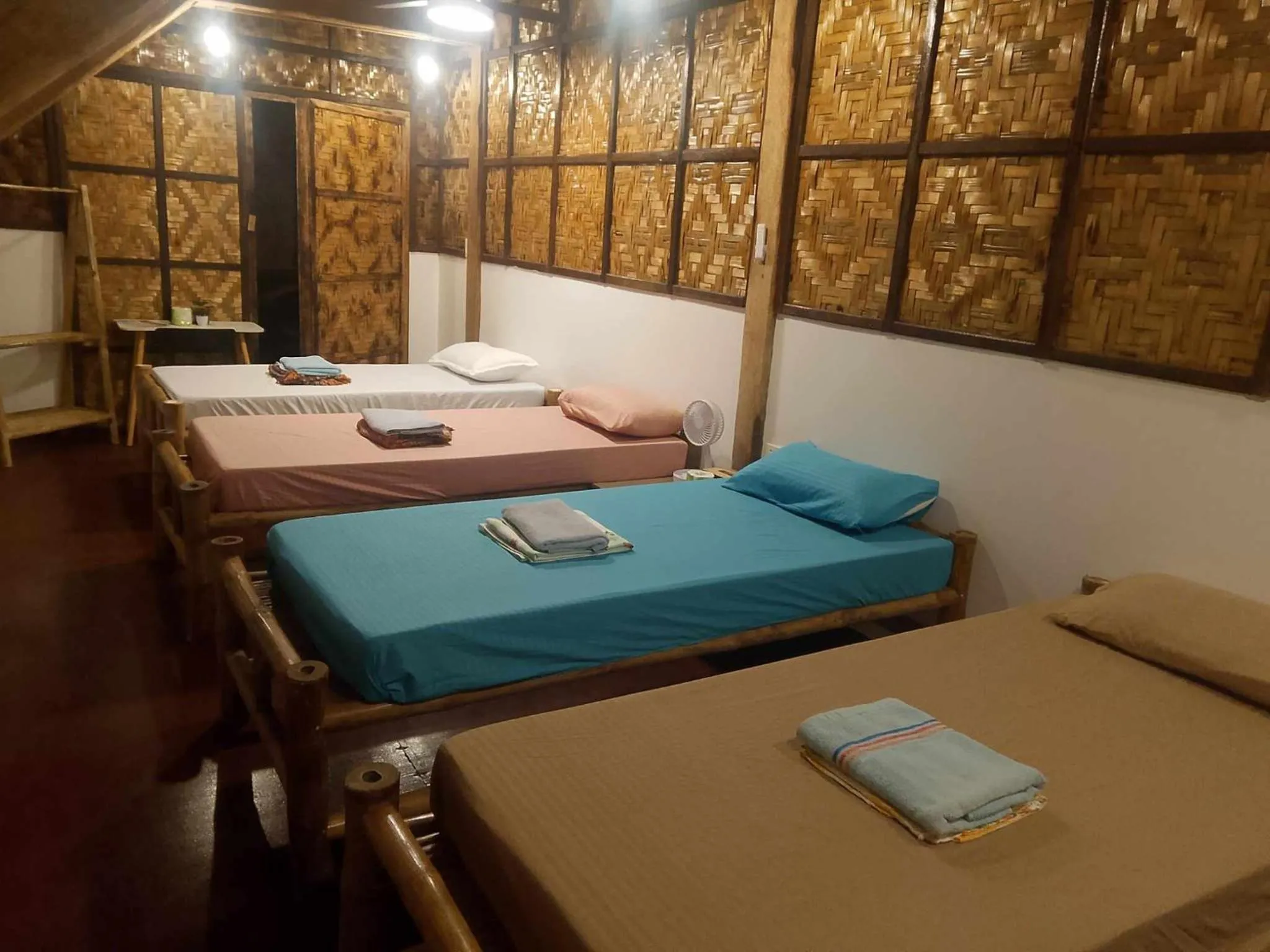 Bed in Coleto Siargao