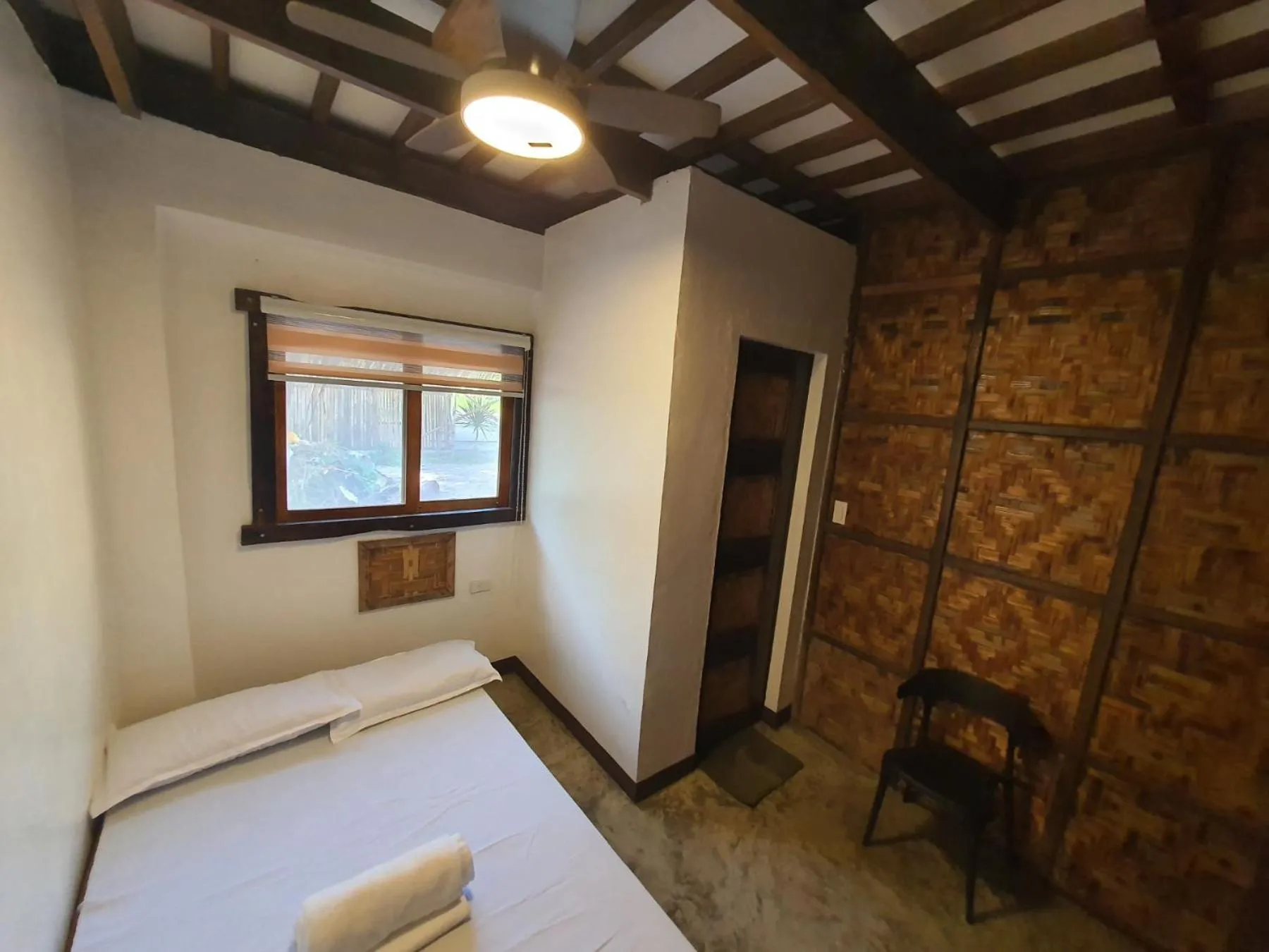 Bed in Coleto Siargao