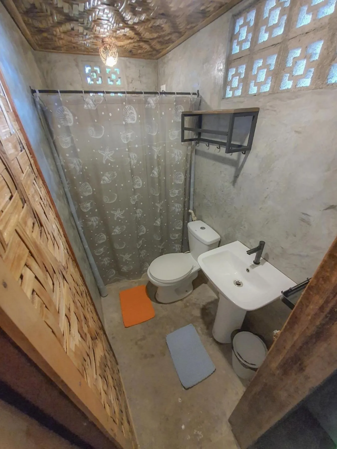 Bathroom in Coleto Siargao
