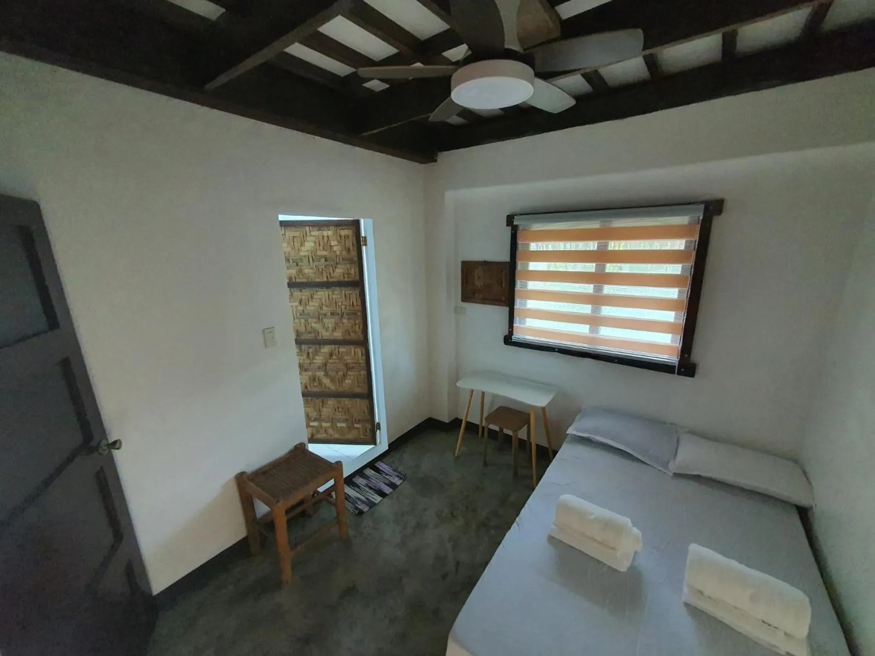 Bed in Coleto Siargao