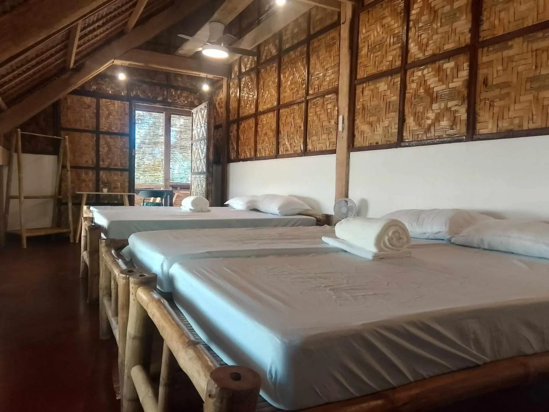 Bed in Coleto Siargao