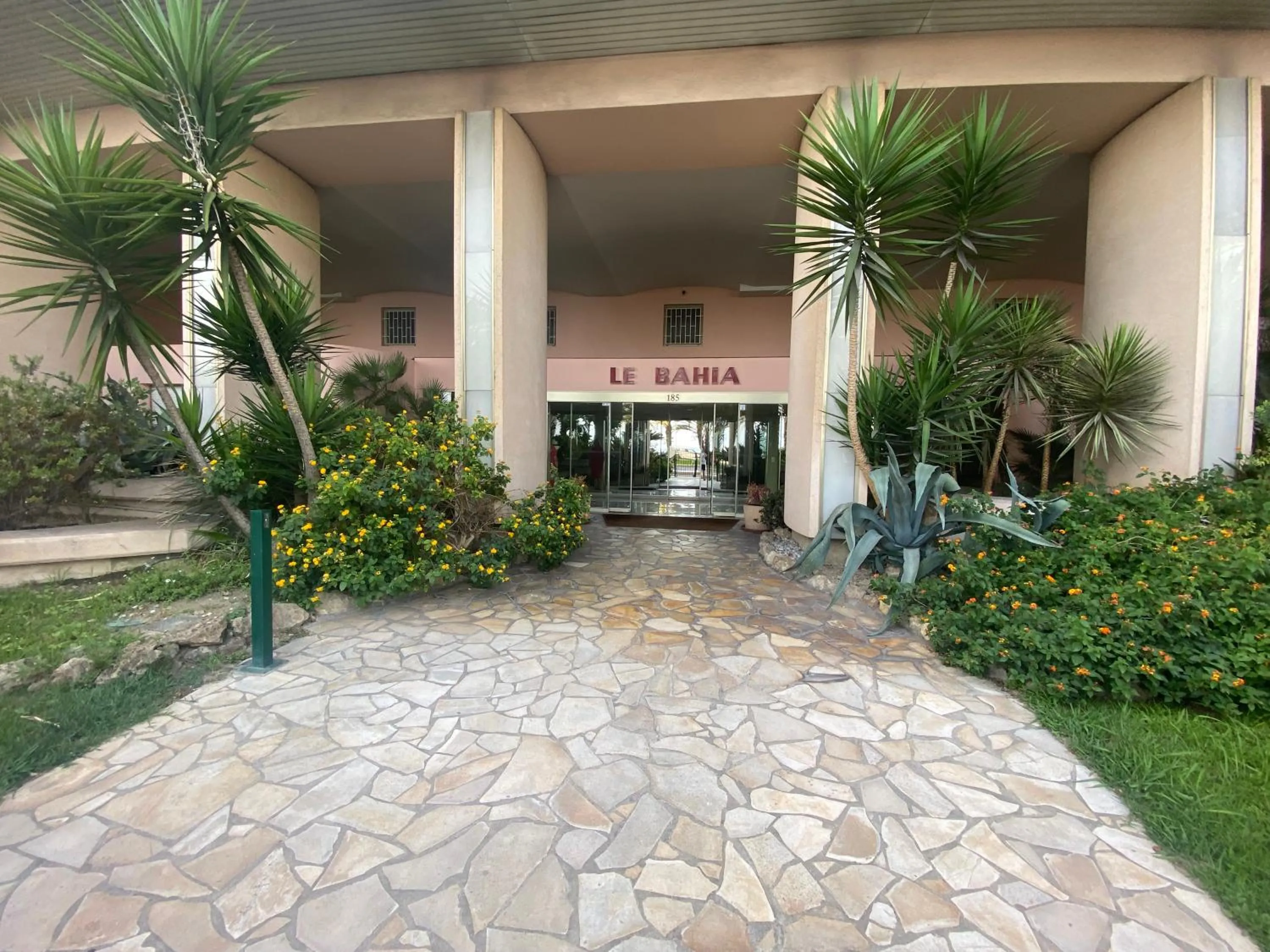 Property building in LE BAHIA