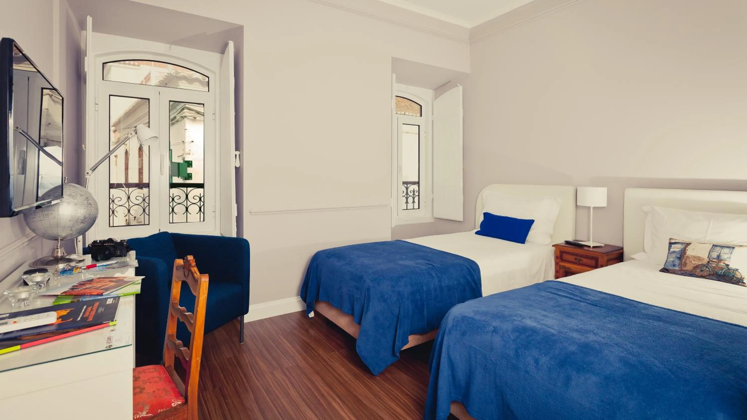 Twin Room - single occupancy in Bartholomeu Guesthouse