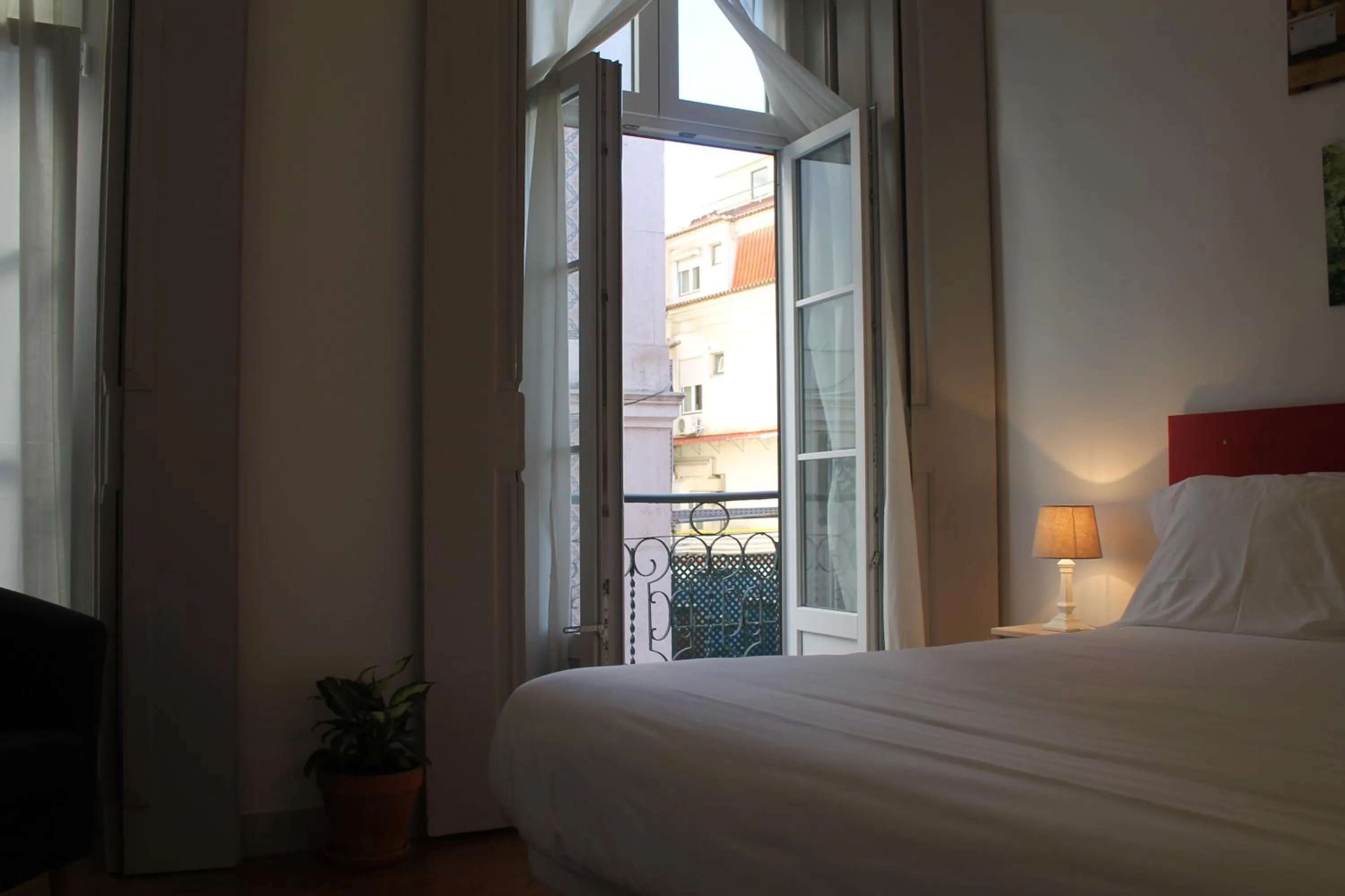 Balcony/Terrace, Bed in Inn Possible Lisbon Hostel