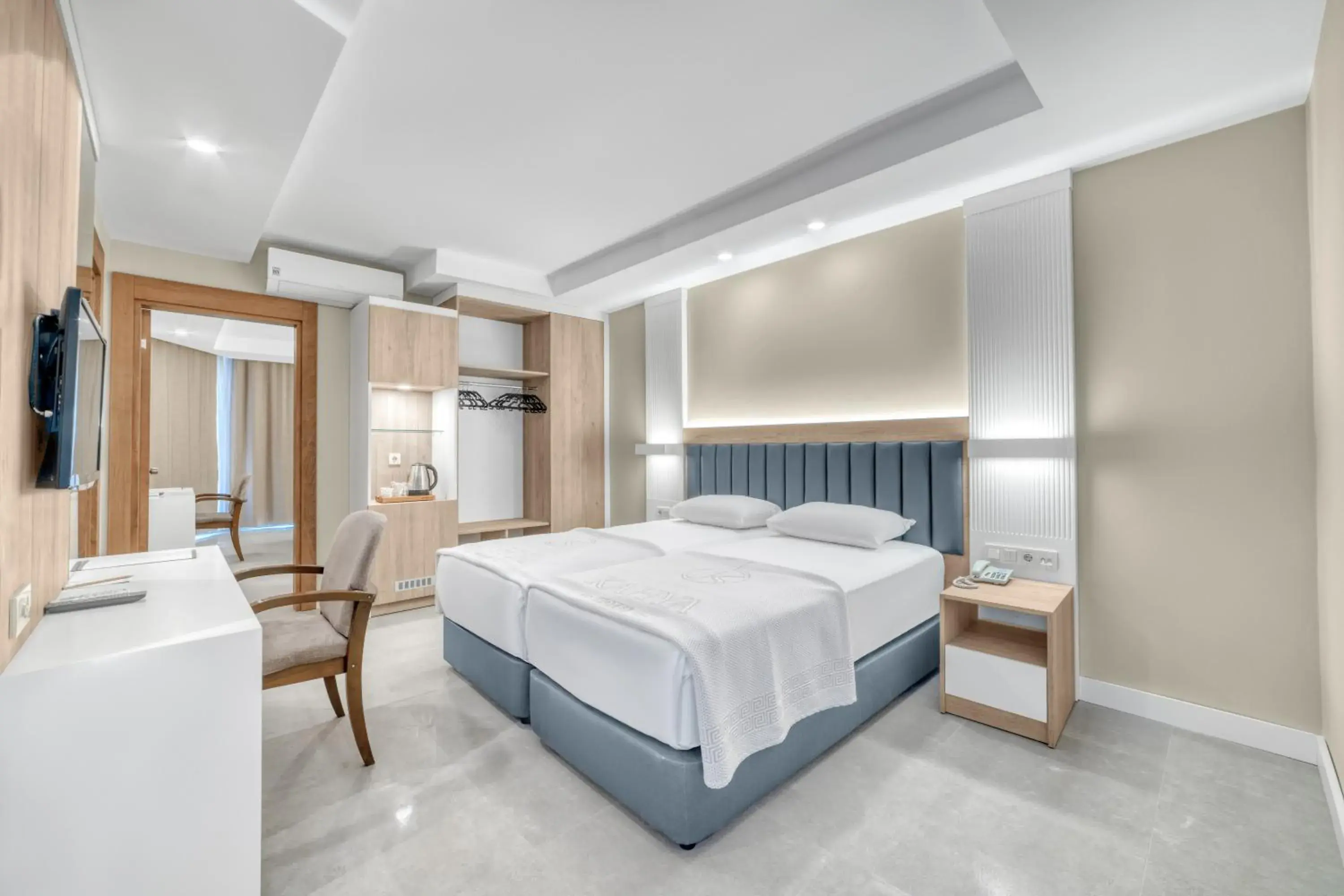 Photo of the whole room, Bed in Kahya Hotel Photo of the whole room, Bed in Kahya Hotel