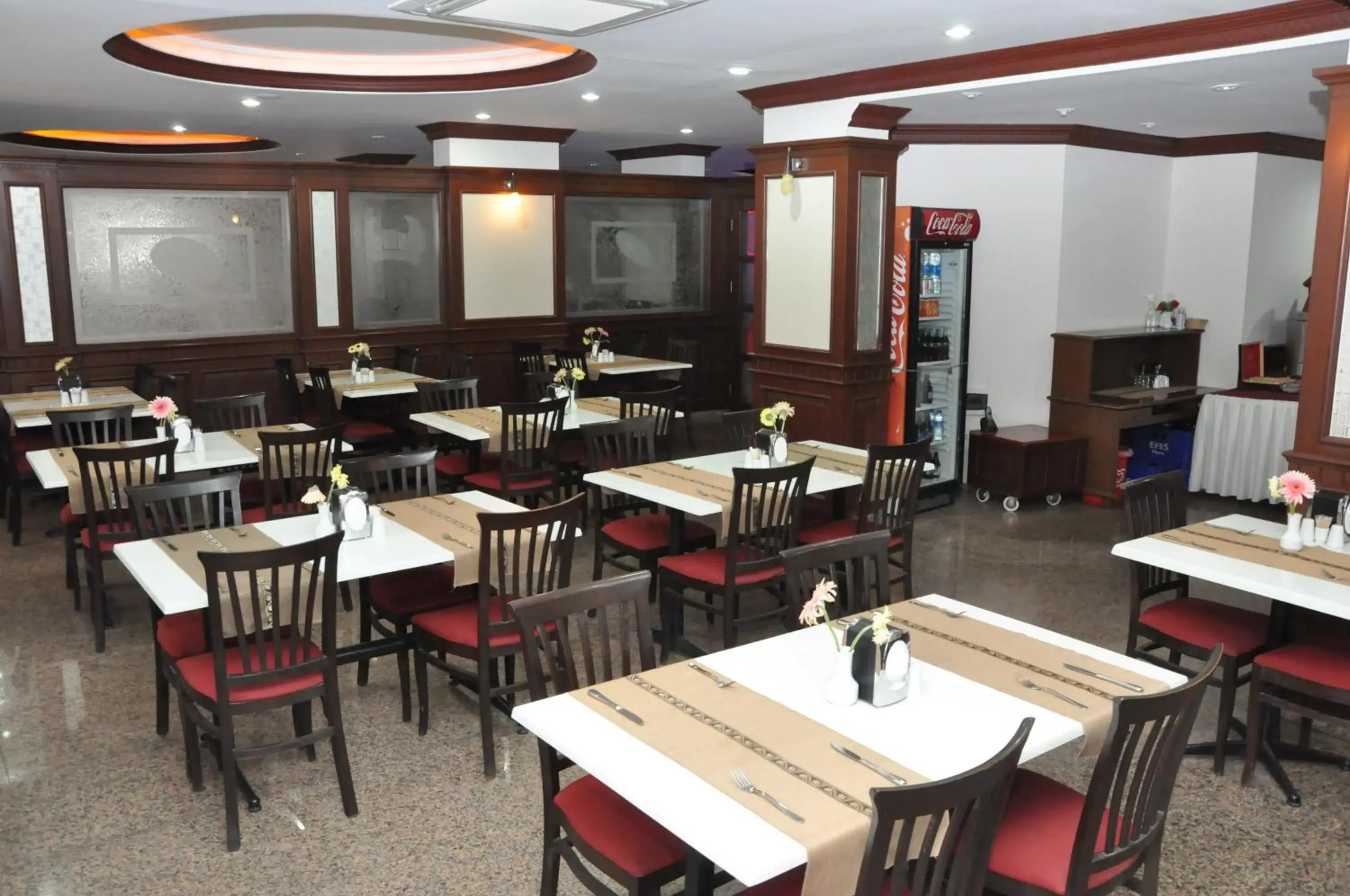 Restaurant/places to eat in Wasa Hotel Restaurant/places to eat in Wasa Hotel