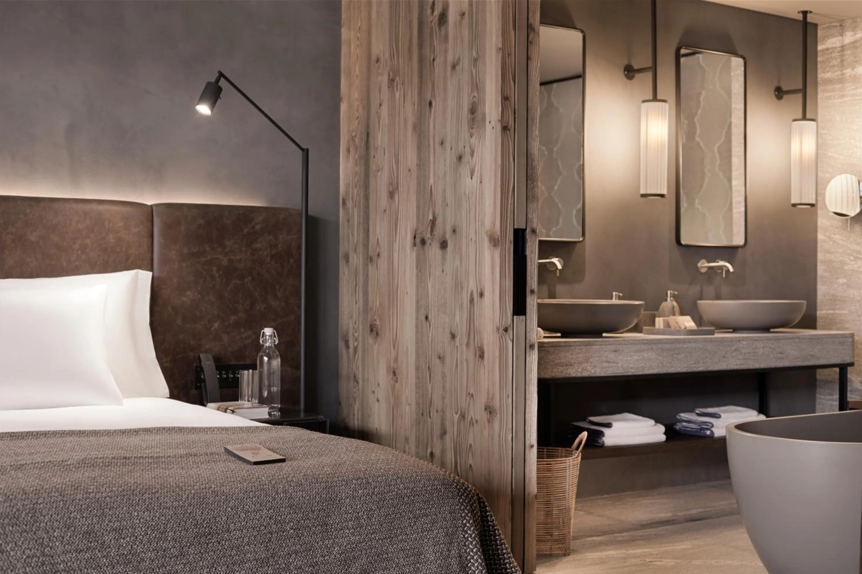 Bedroom, Bed in Six Senses Crans-Montana