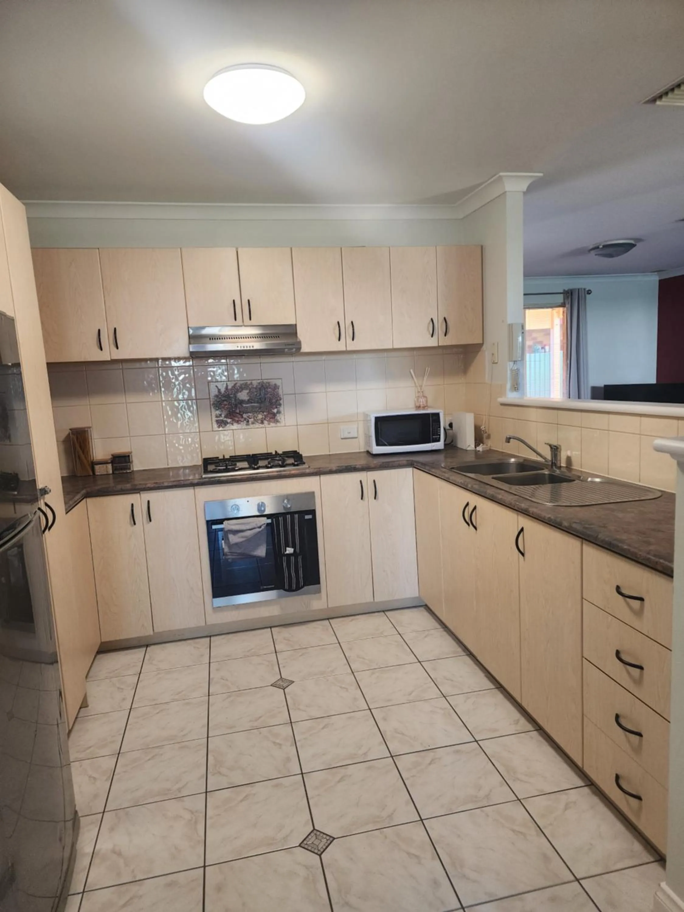 Adorable-secure 3 bedroom holiday home with Pool around the corner from The Miners Rest.