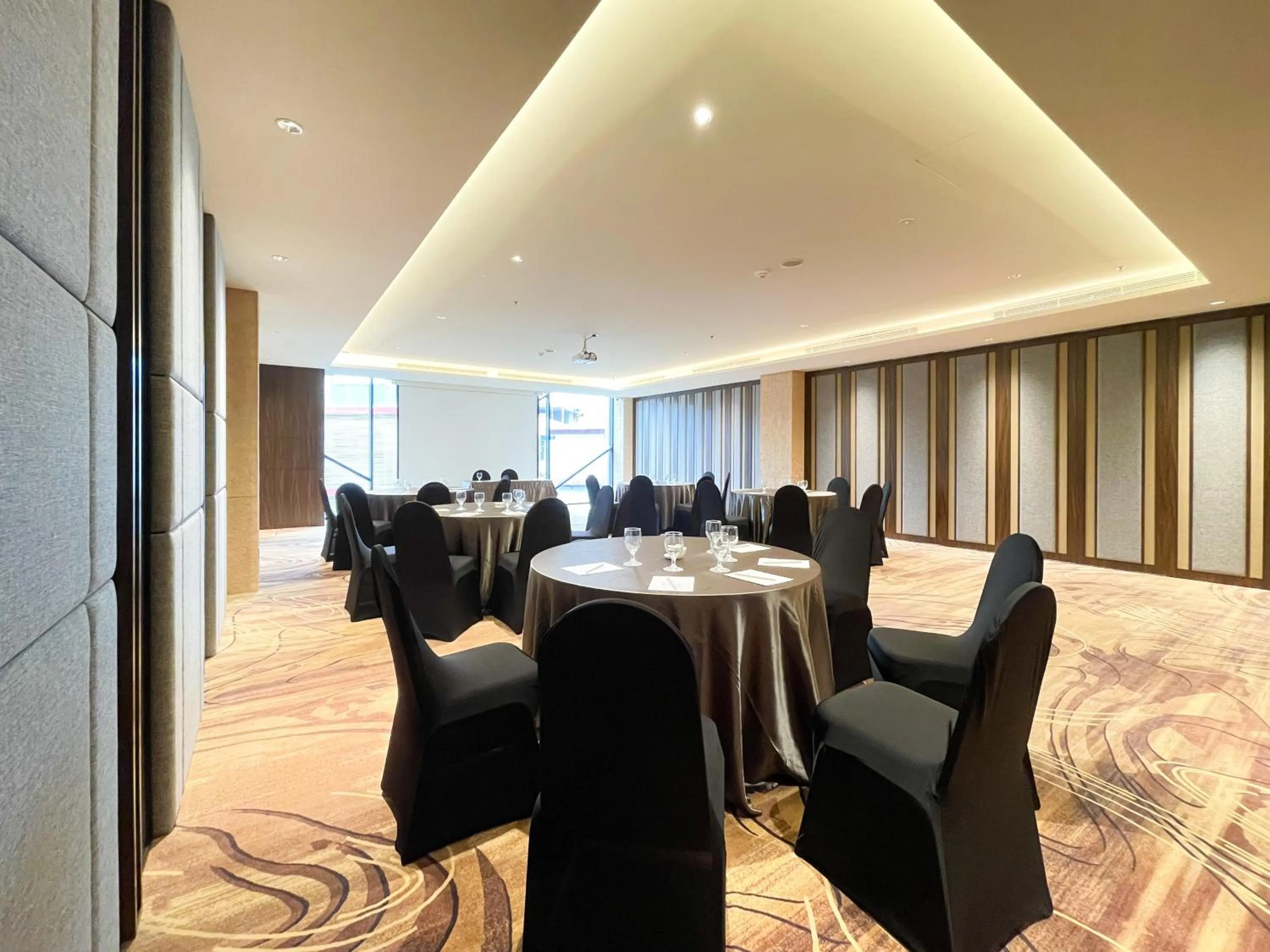 Business facilities in ARTOTEL Batam