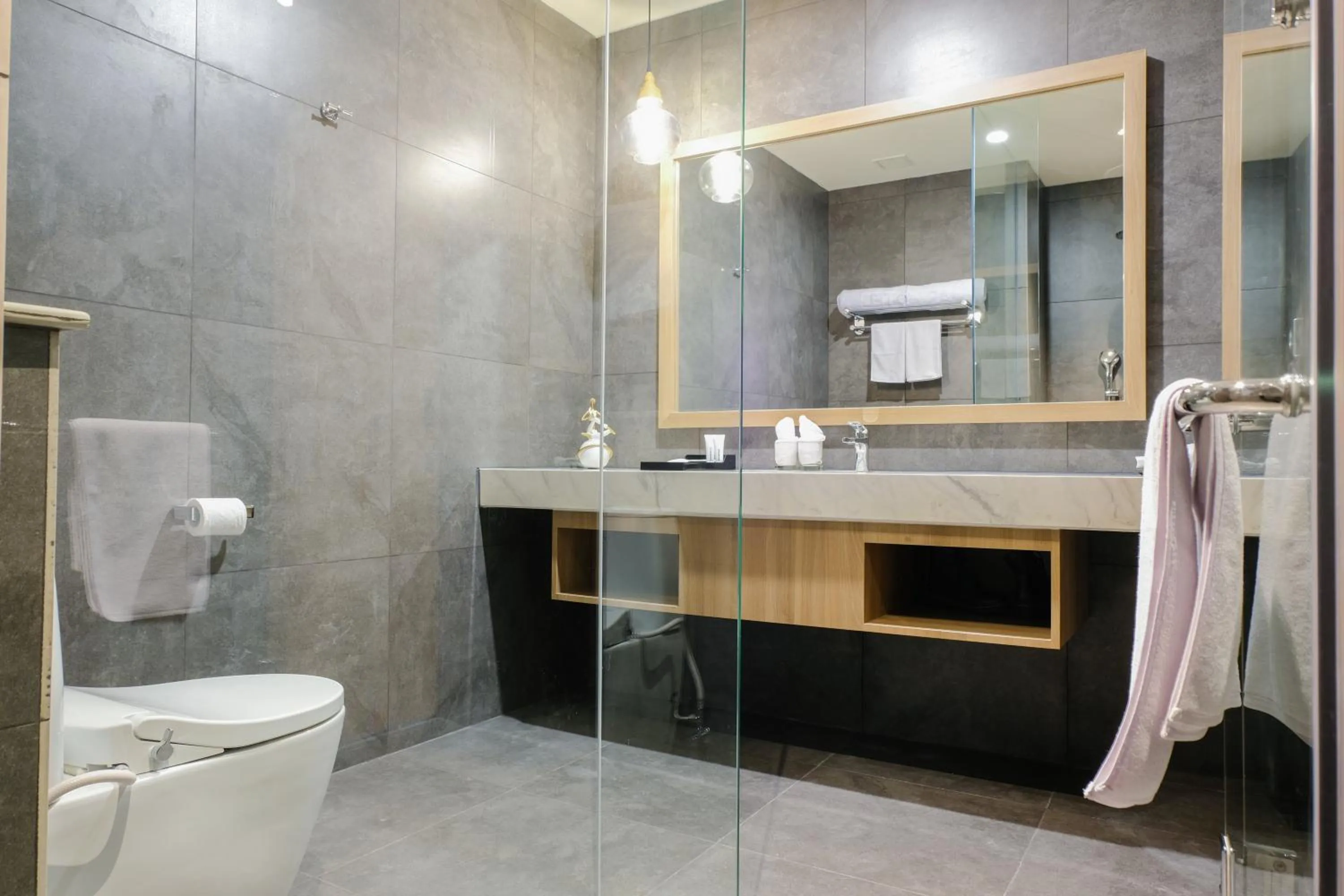 Bathroom in ARTOTEL Batam
