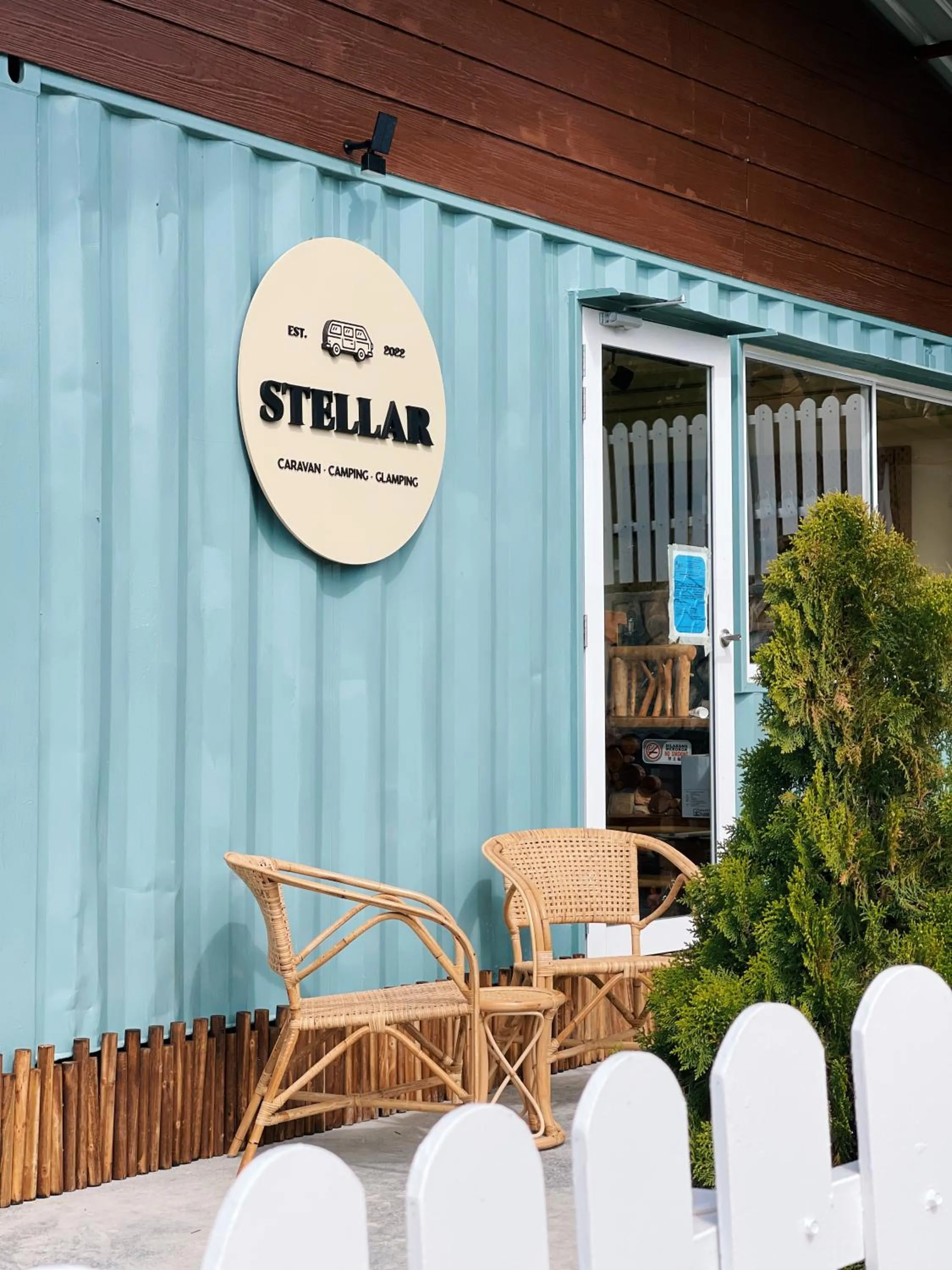 Seating area in Stellar GoldenHill Cameron