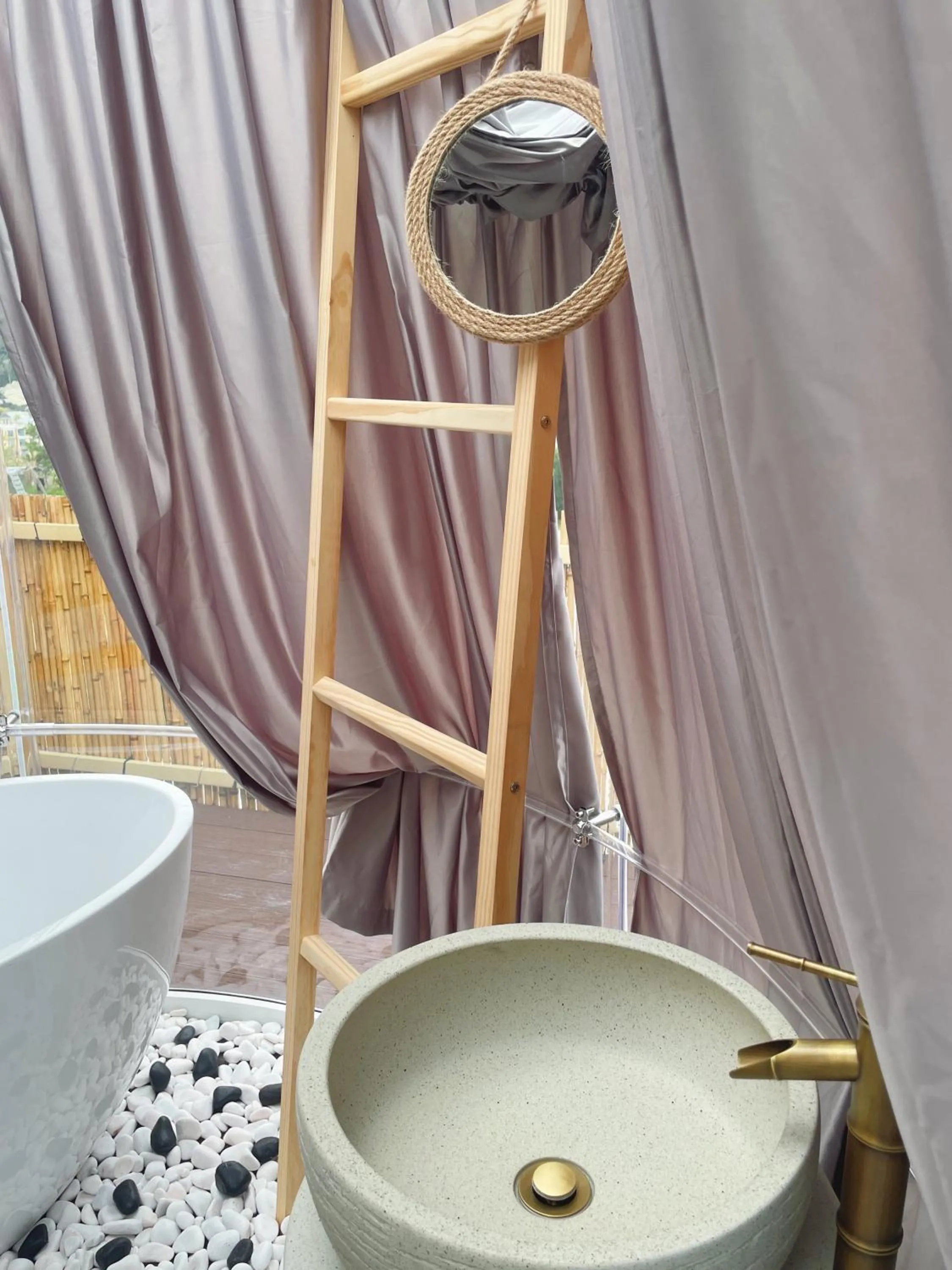 Stellar GoldenHill Cameron