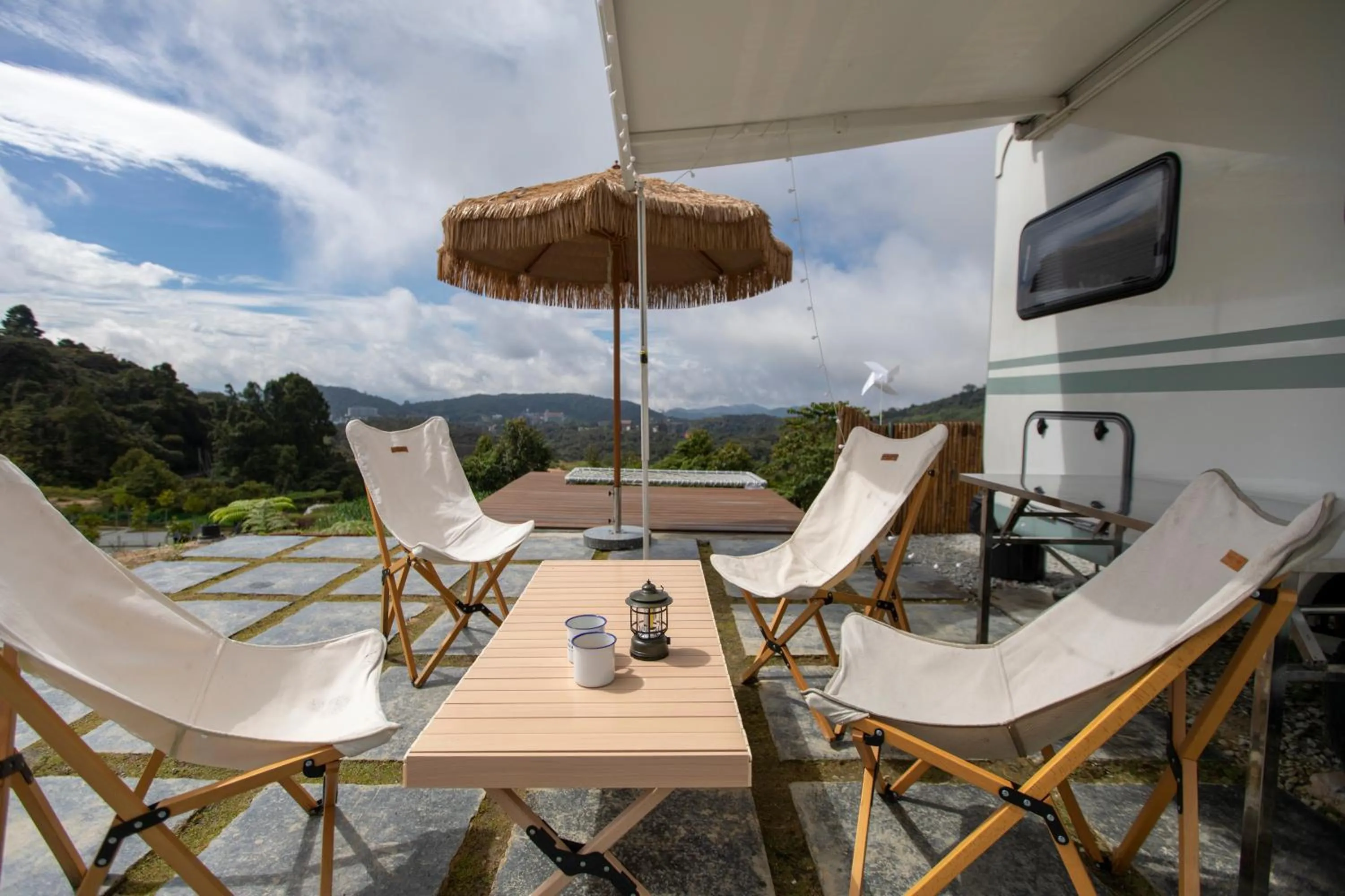 Seating area in Stellar GoldenHill Cameron