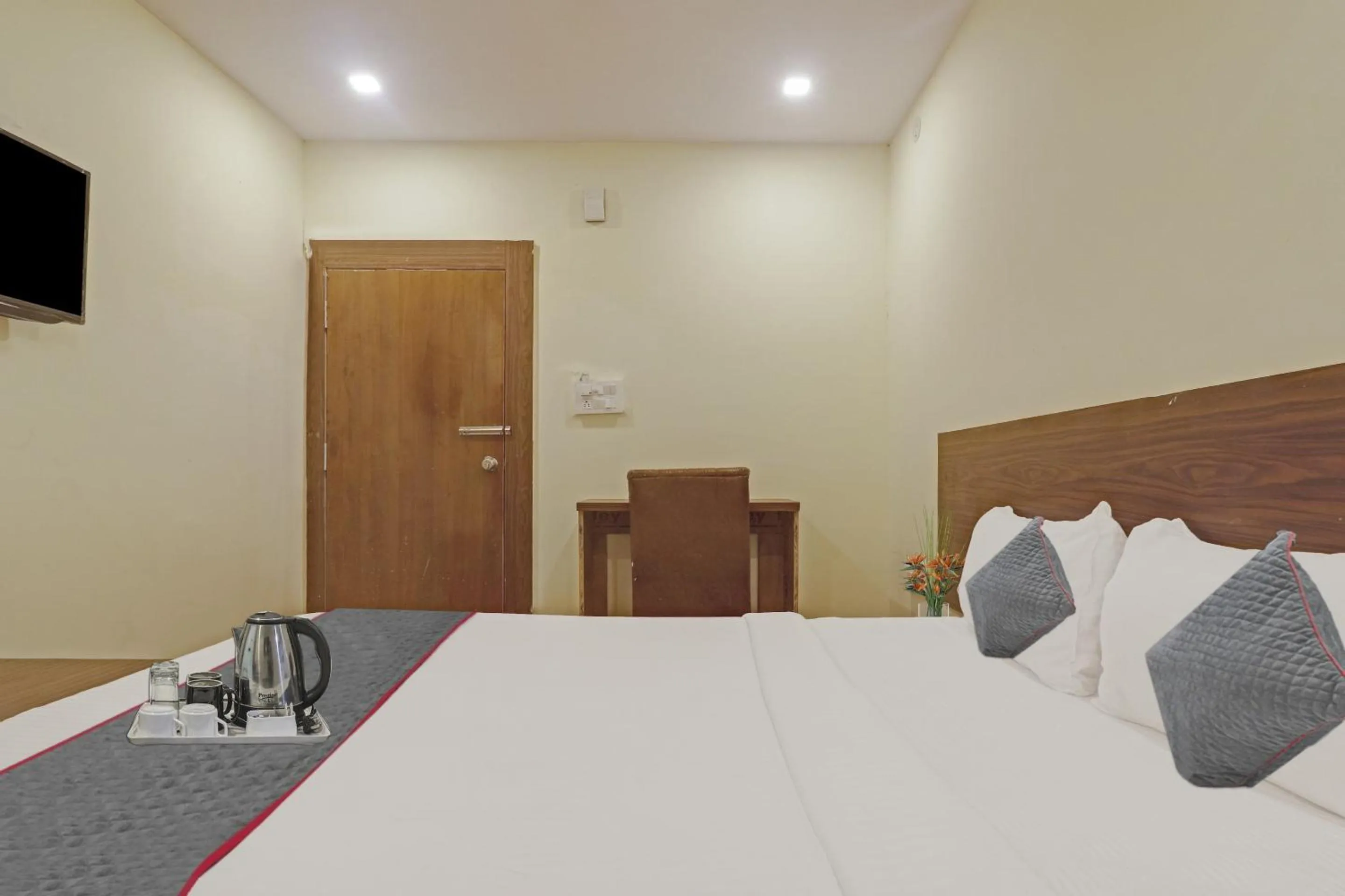 Bedroom, Bed in Townhouse Ragas Grand