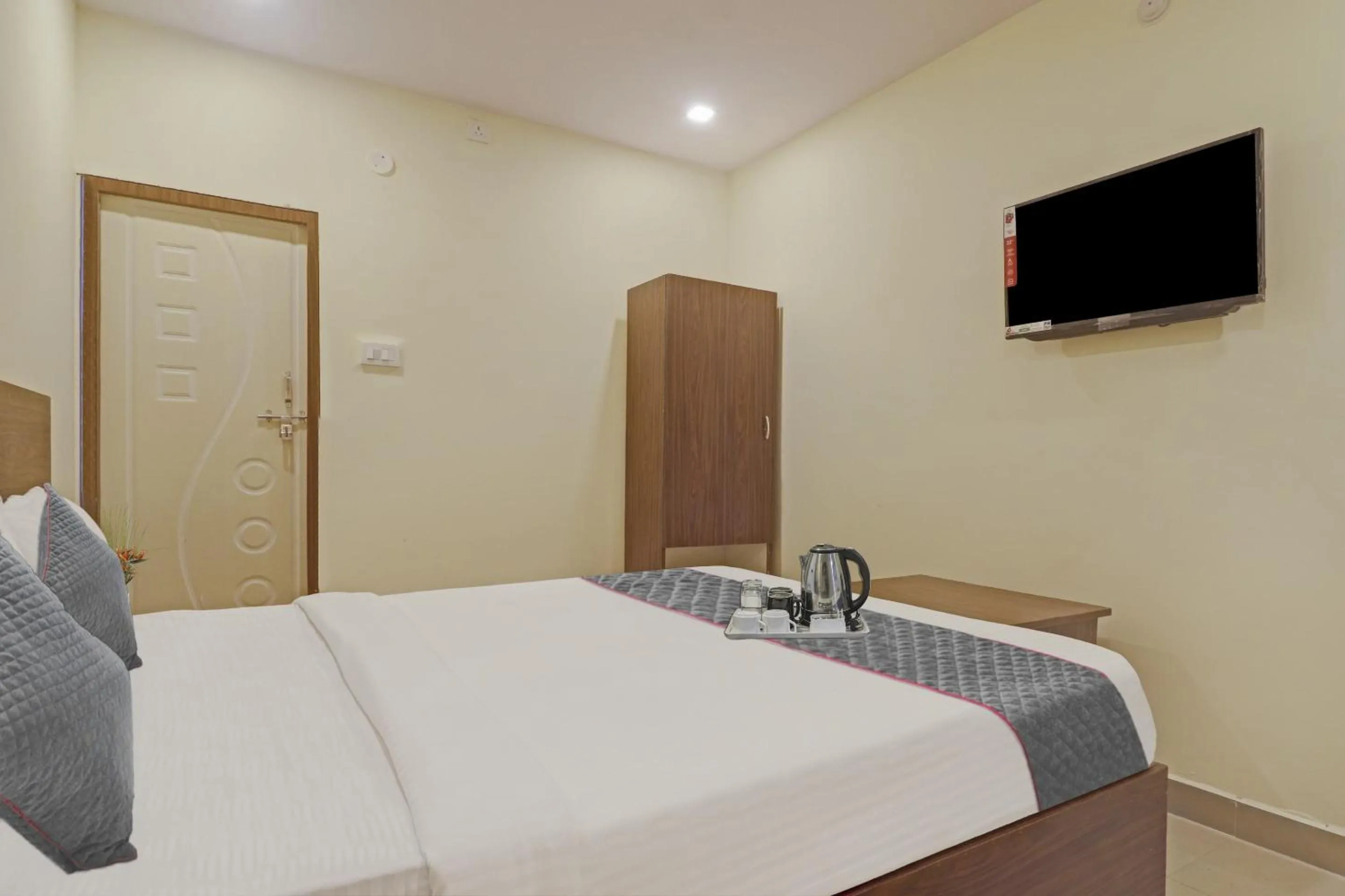 Bedroom, Bed in Townhouse Ragas Grand