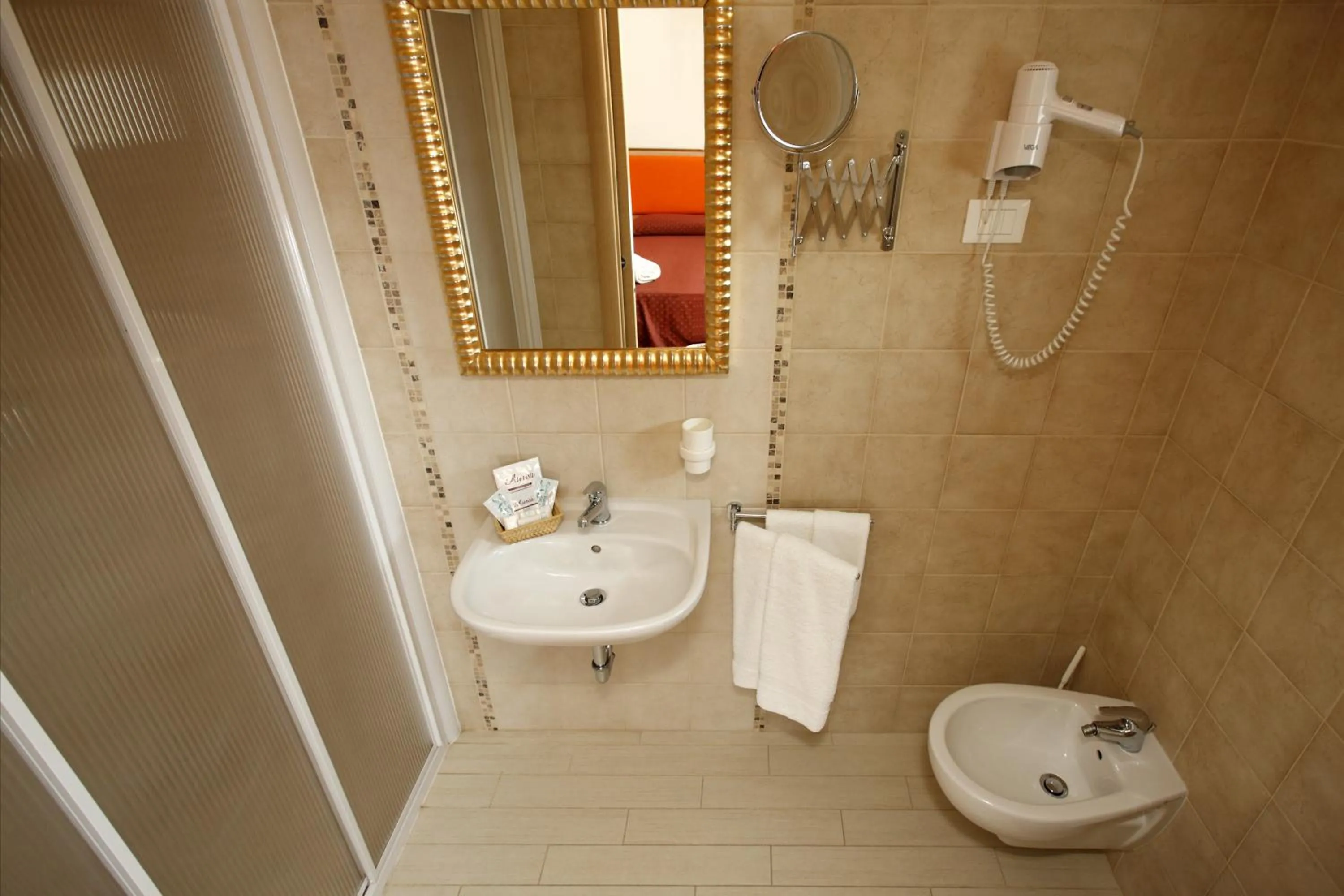 Shower in B&B Airone Cervia - Camere e Appartamenti