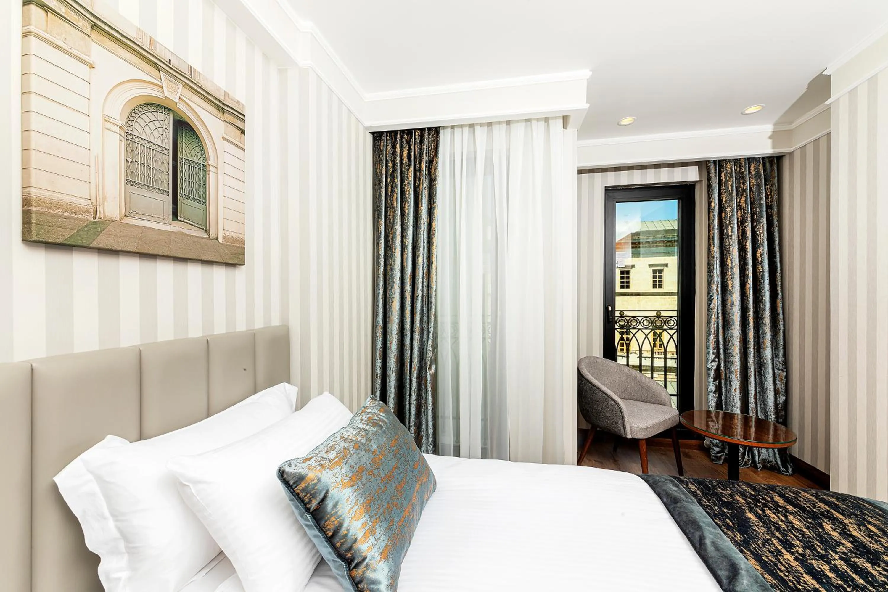 Bed in Mukarnas Pera Hotel