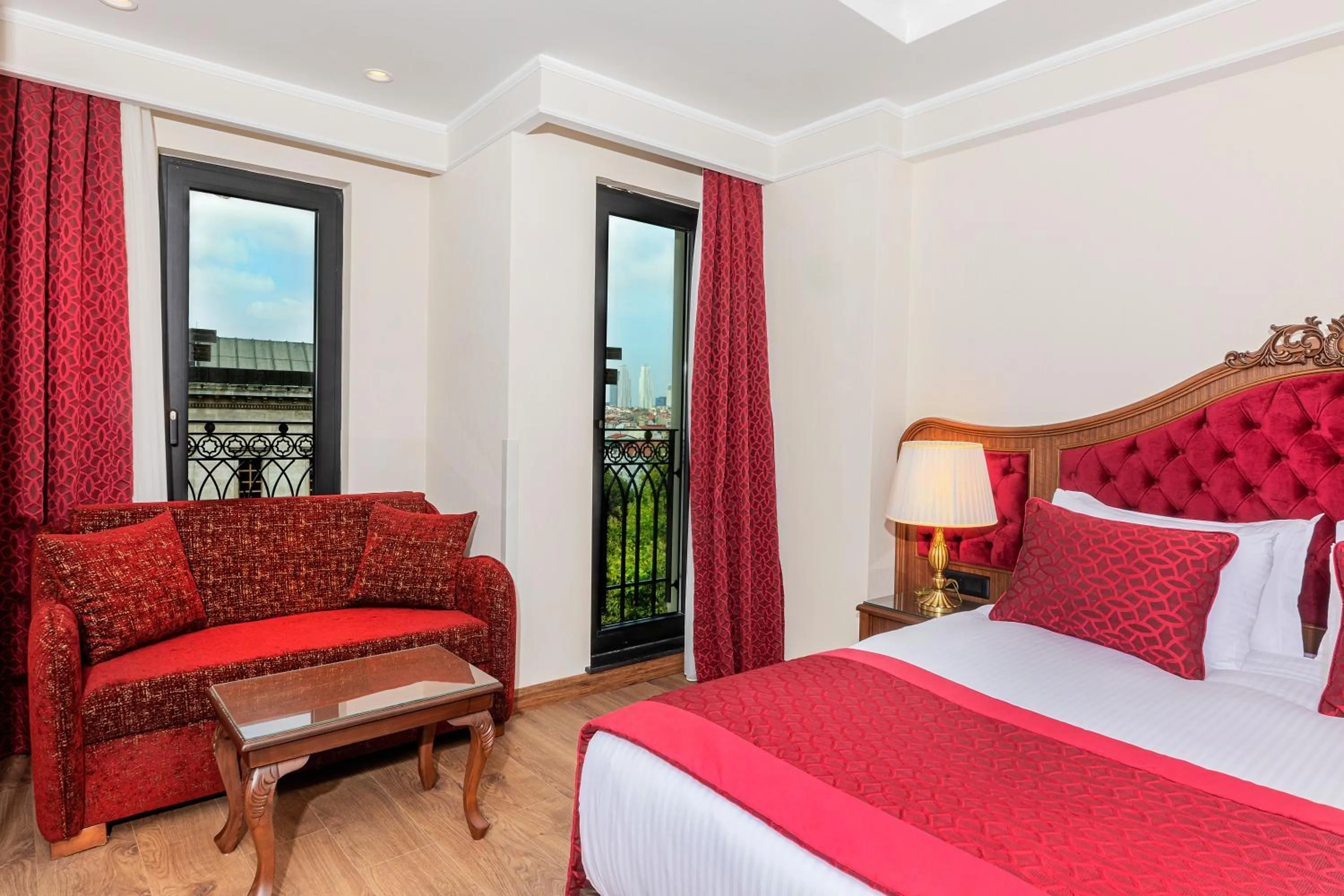 View (from property/room), Bed in Mukarnas Pera Hotel