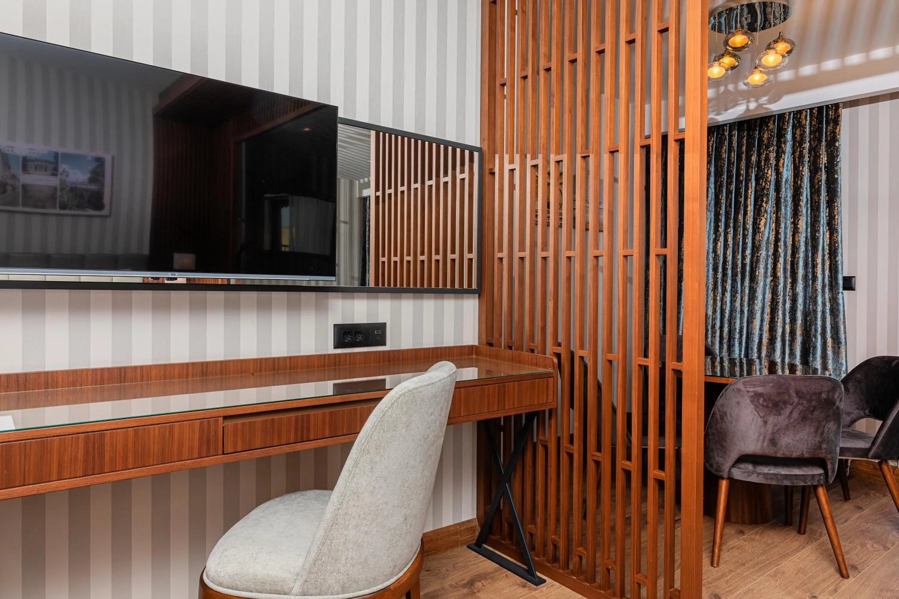 TV and multimedia in Mukarnas Pera Hotel