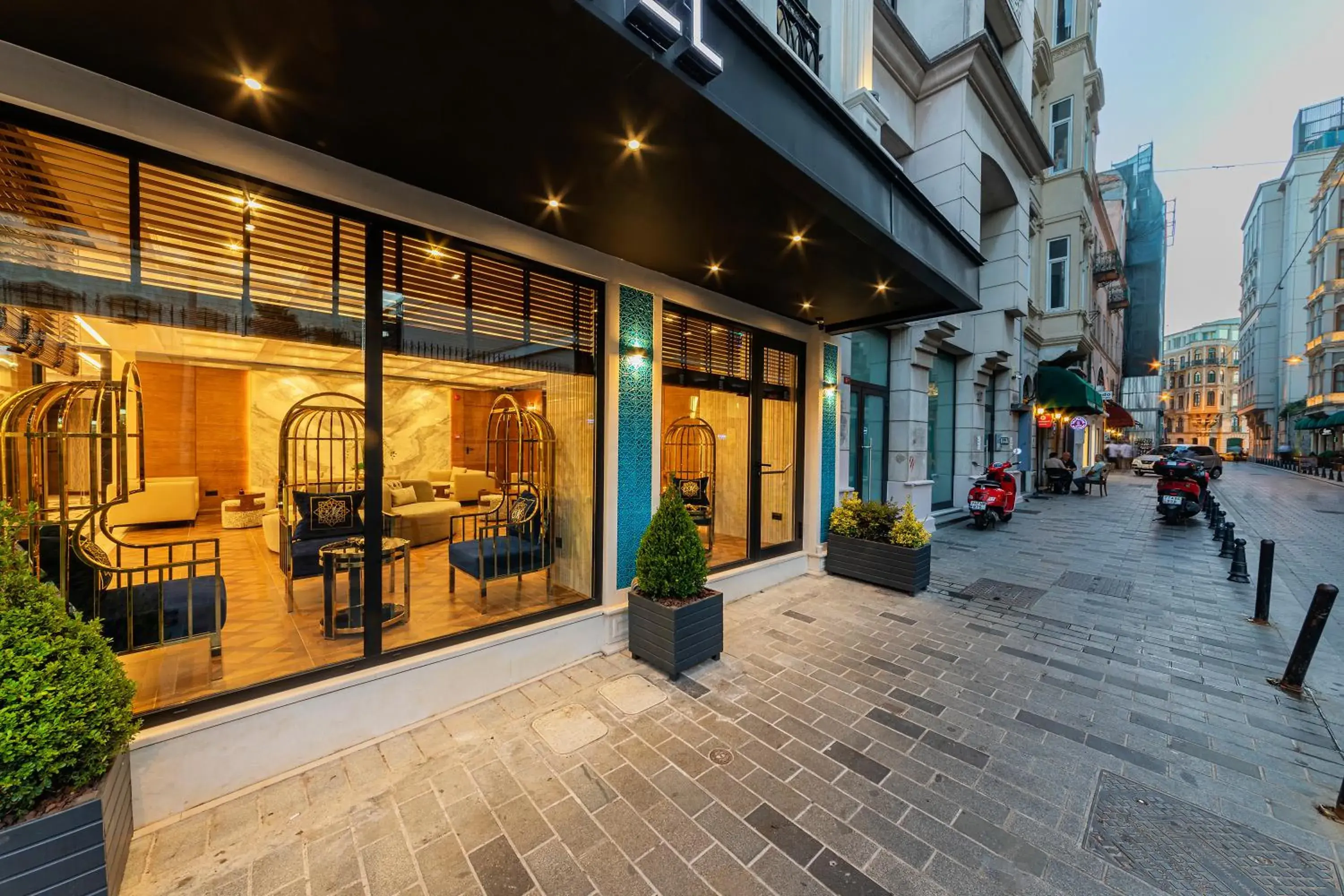 Facade/entrance in Mukarnas Pera Hotel Facade/entrance in Mukarnas Pera Hotel