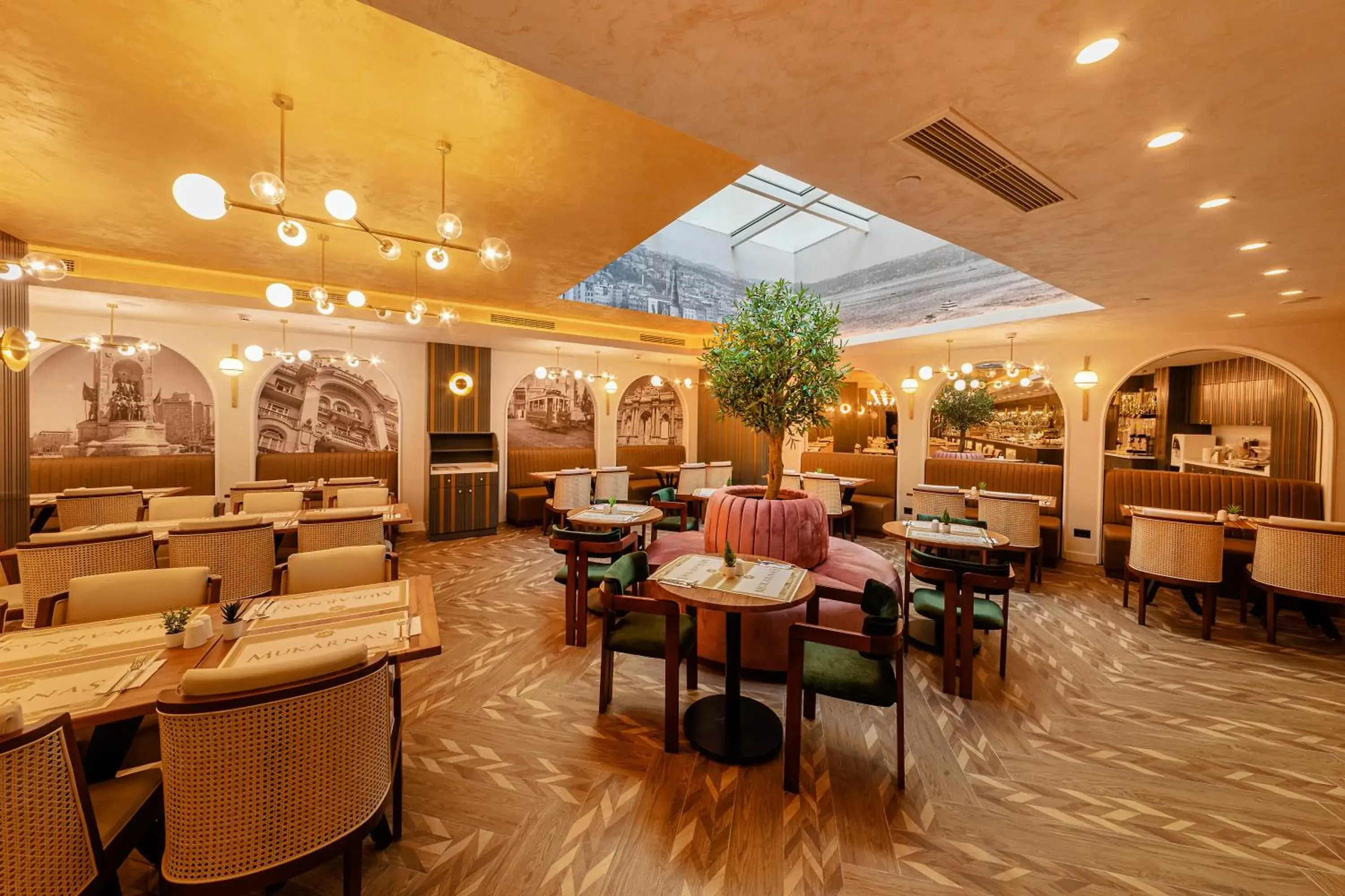 Restaurant/places to eat in Mukarnas Pera Hotel Restaurant/places to eat in Mukarnas Pera Hotel