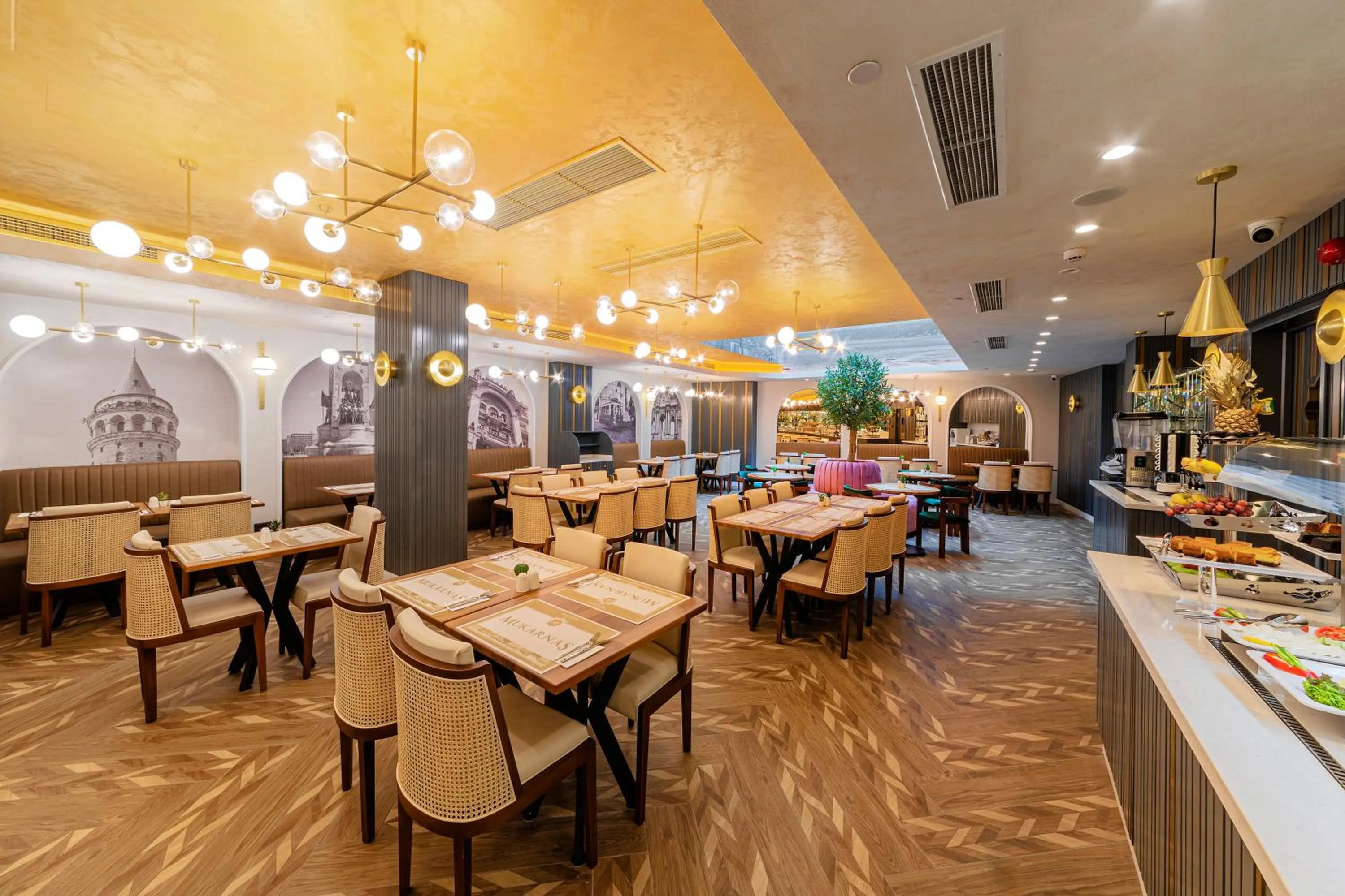 Restaurant/places to eat in Mukarnas Pera Hotel