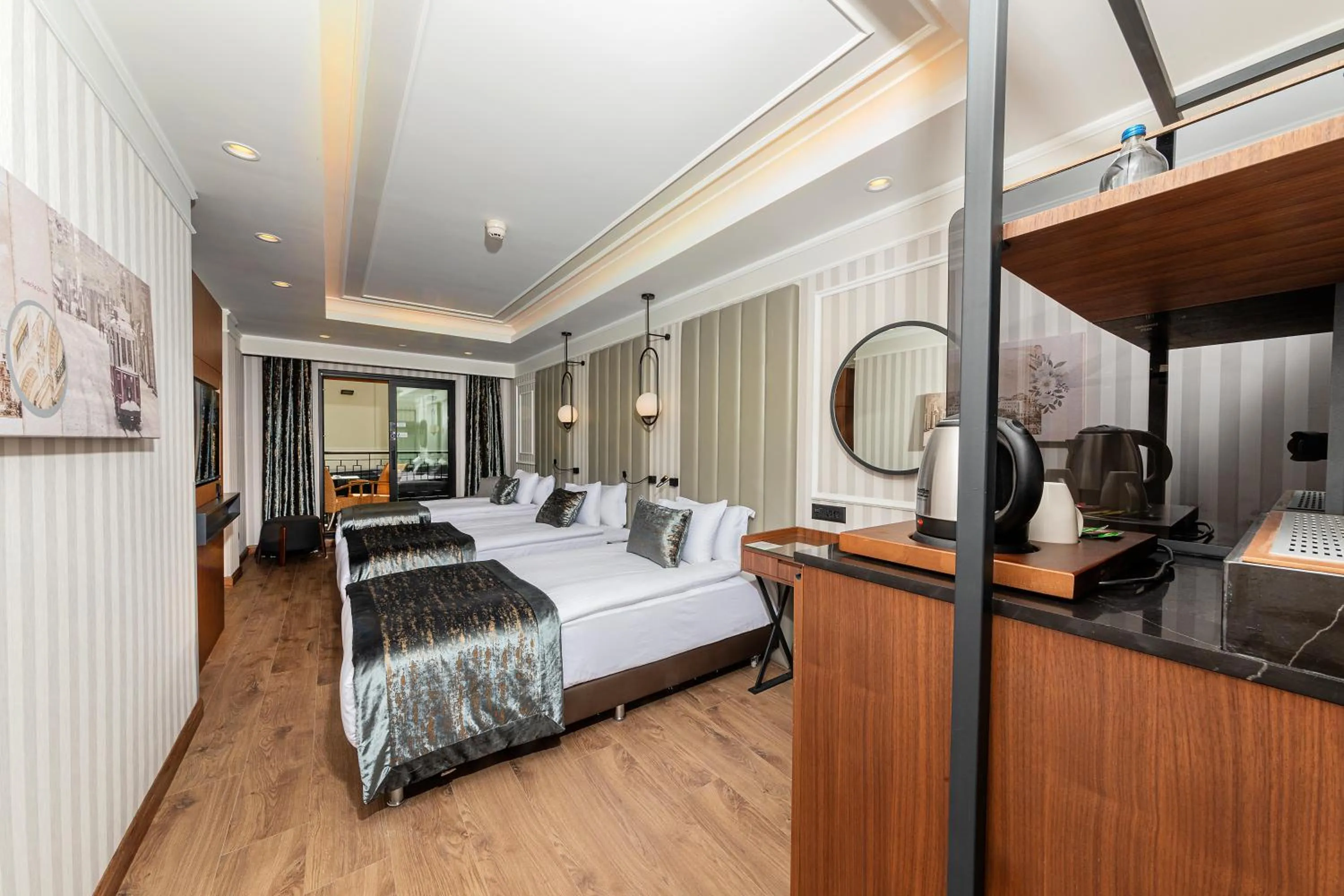 Photo of the whole room, Bed in Mukarnas Pera Hotel