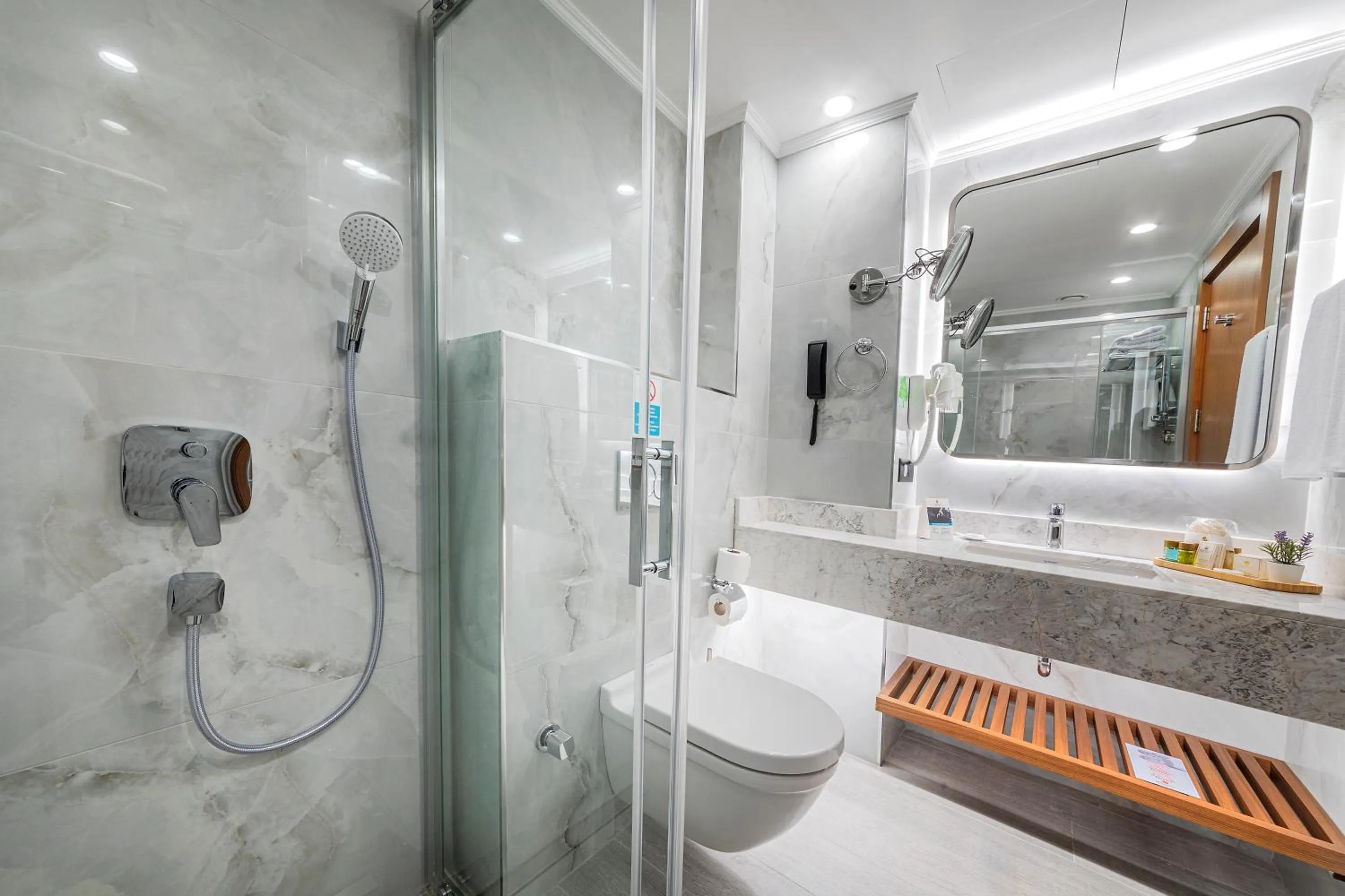 Shower in Mukarnas Pera Hotel