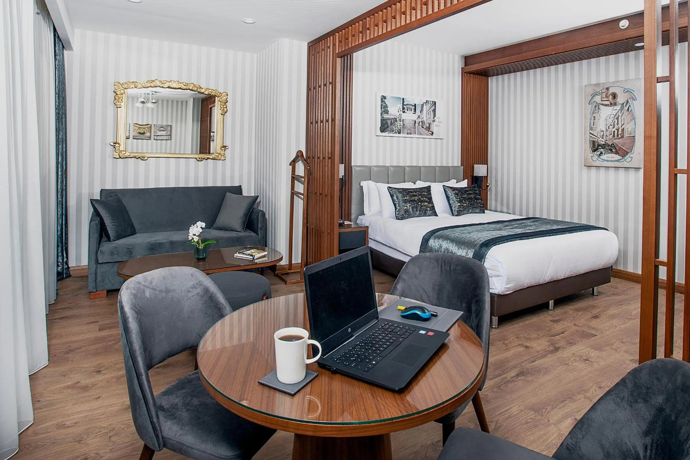 Dining area, Bed in Mukarnas Pera Hotel