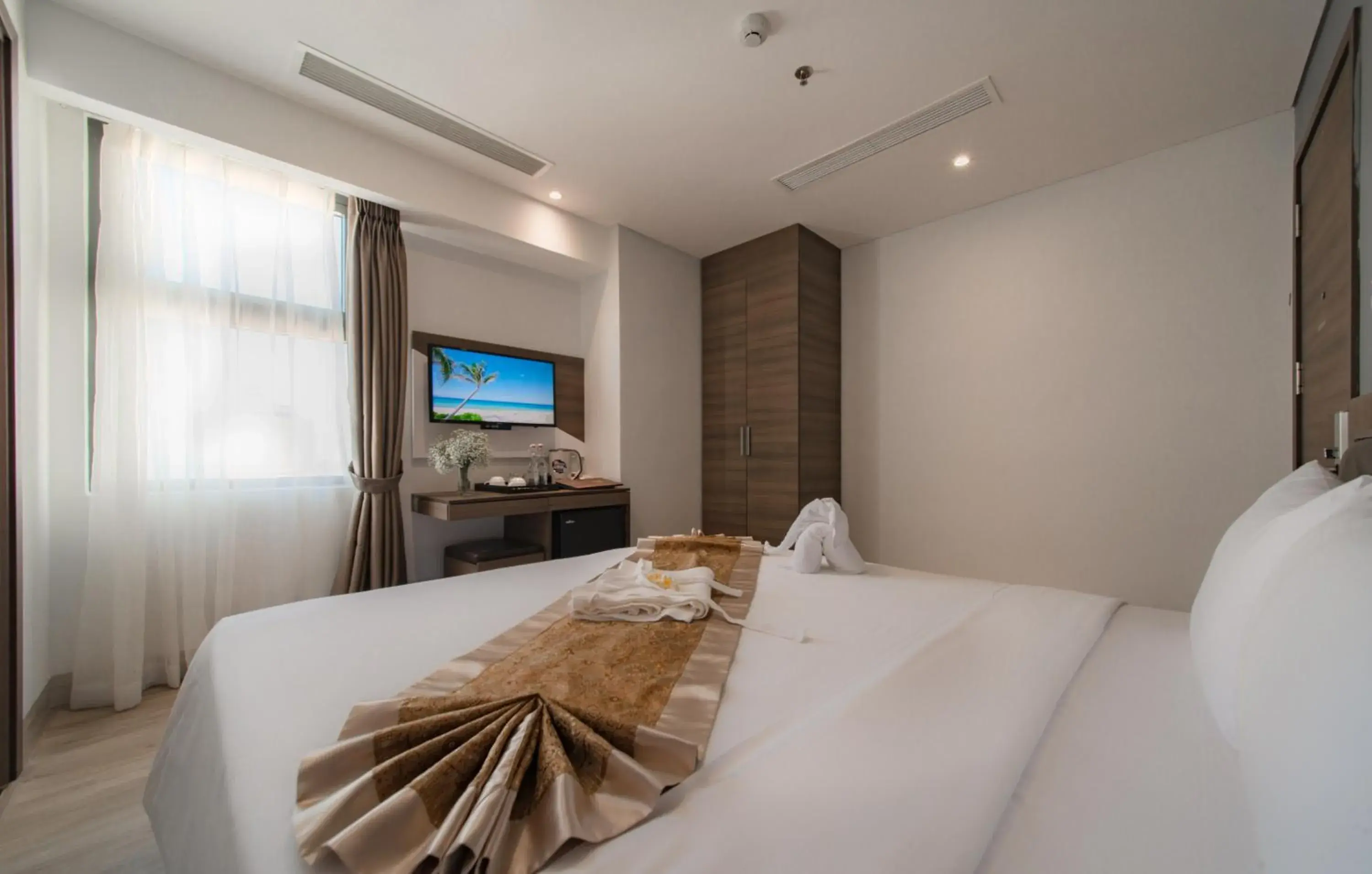Superior Double with City View in Zenia Boutique Hotel Nha Trang Superior Double with City View in Zenia Boutique Hotel Nha Trang