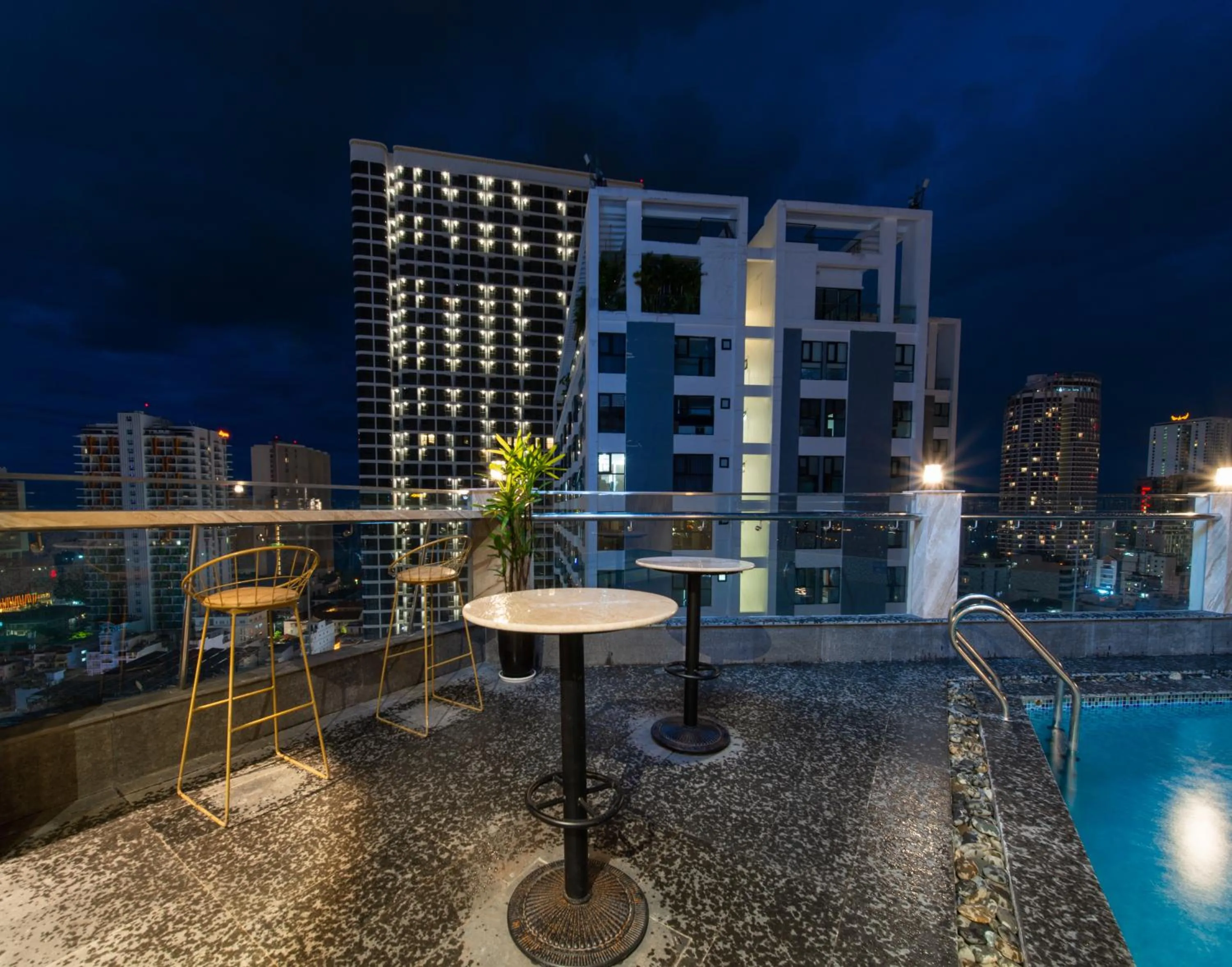 Lounge or bar in Zenia Boutique Hotel Nha Trang