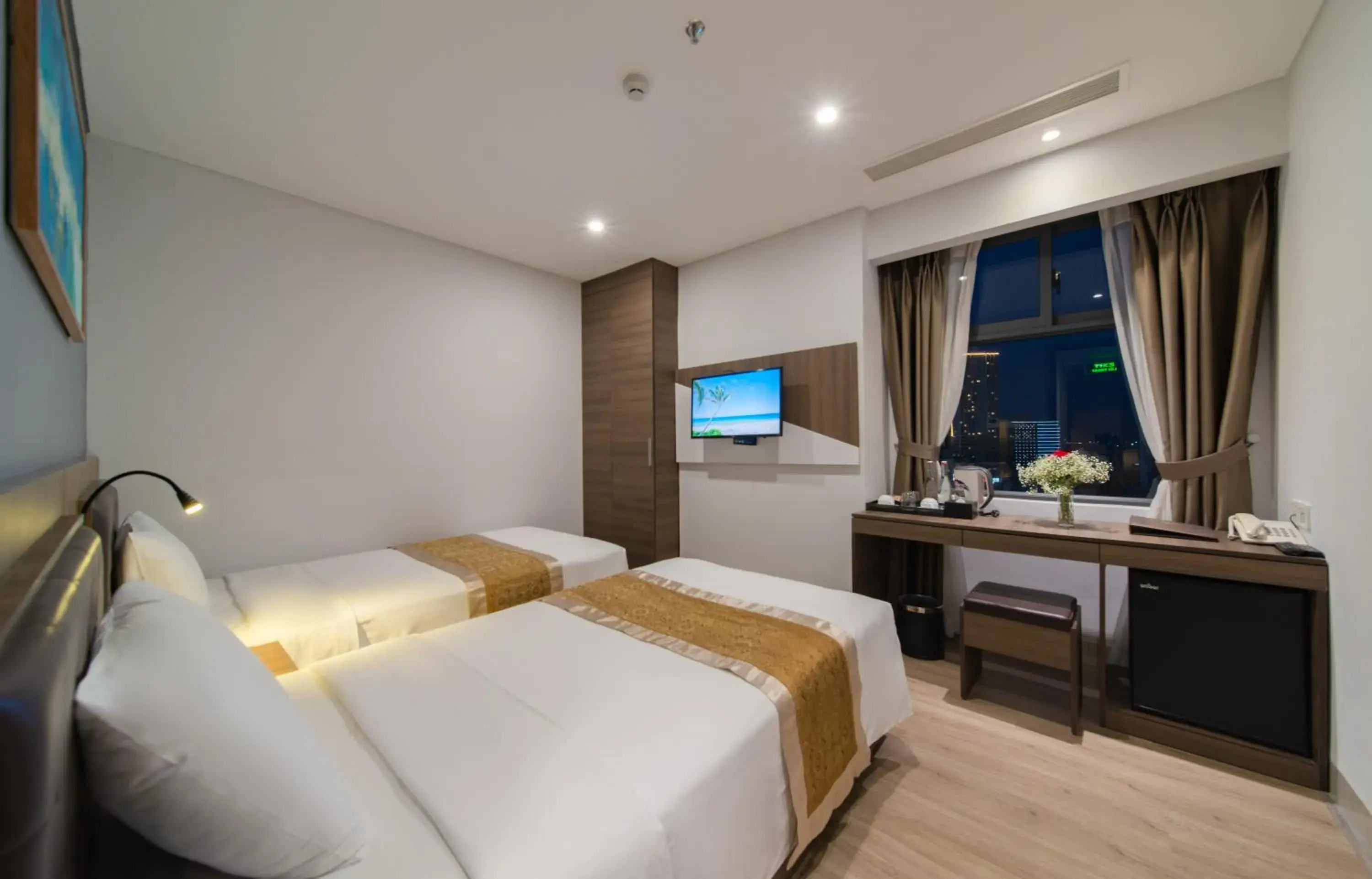 Superior Twin with City View in Zenia Boutique Hotel Nha Trang Superior Twin with City View in Zenia Boutique Hotel Nha Trang