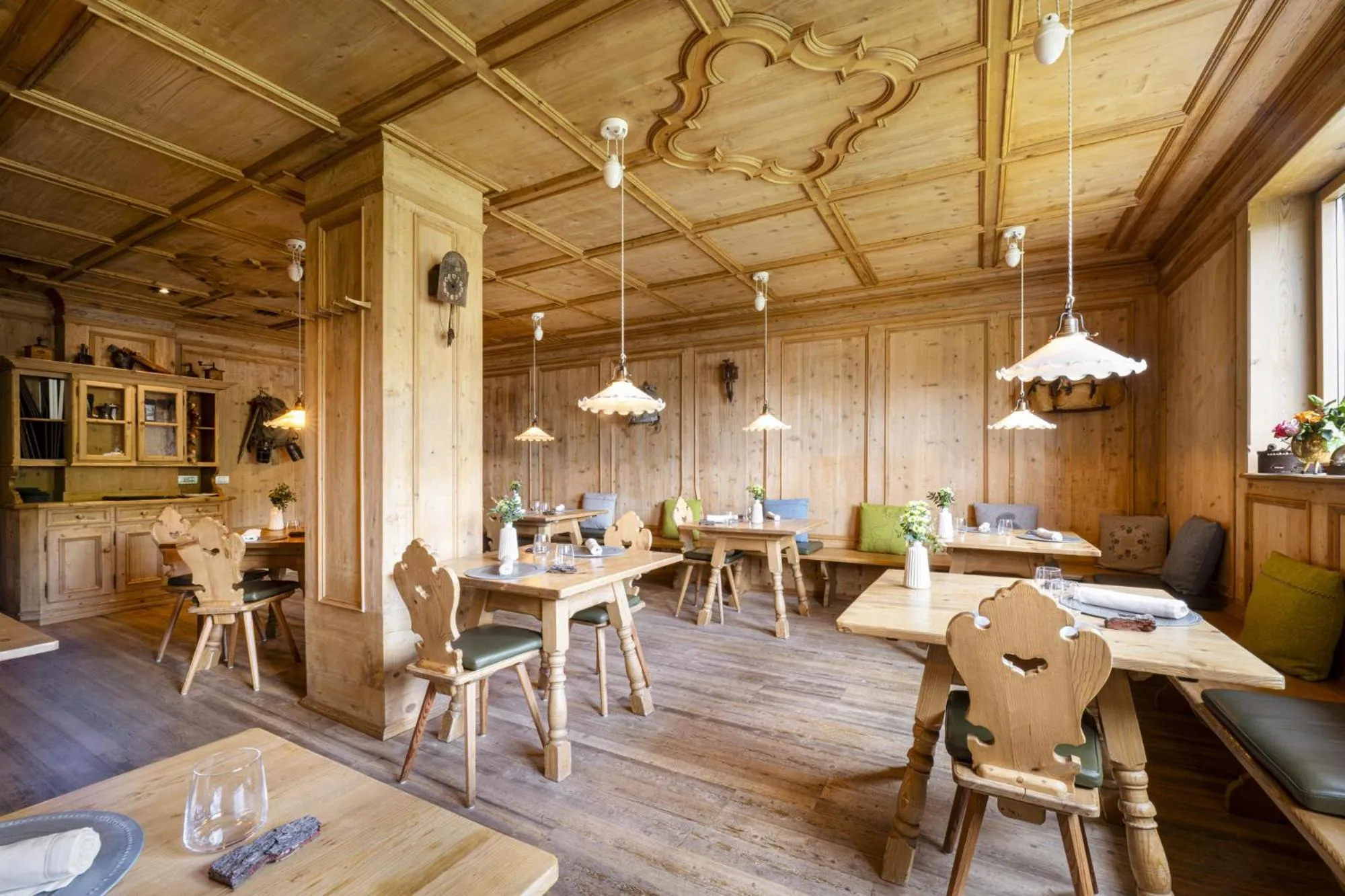 Restaurant/places to eat in Hotel Lac Salin Spa & Mountain Resort