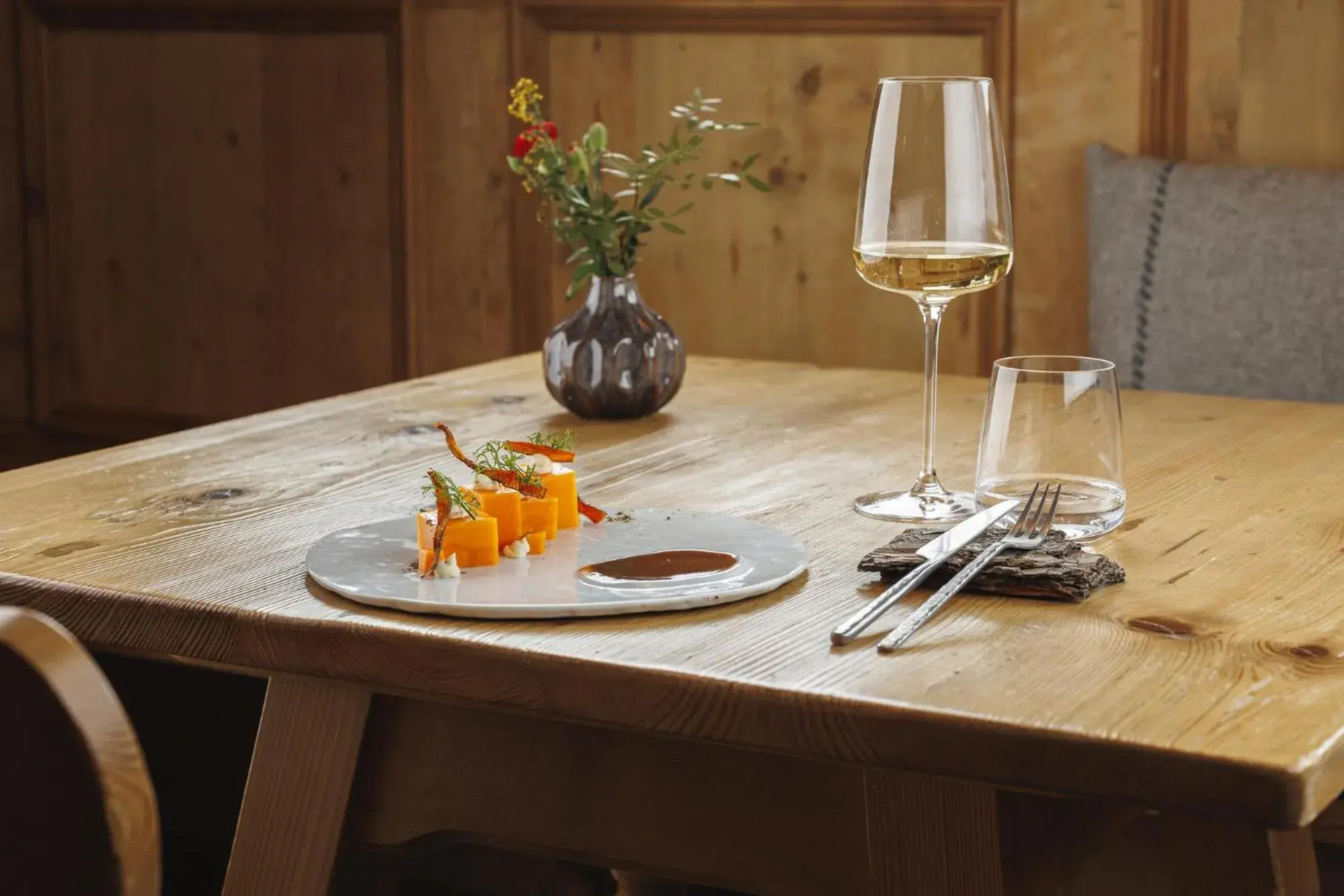 Restaurant/places to eat in Hotel Lac Salin Spa & Mountain Resort Restaurant/places to eat in Hotel Lac Salin Spa & Mountain Resort