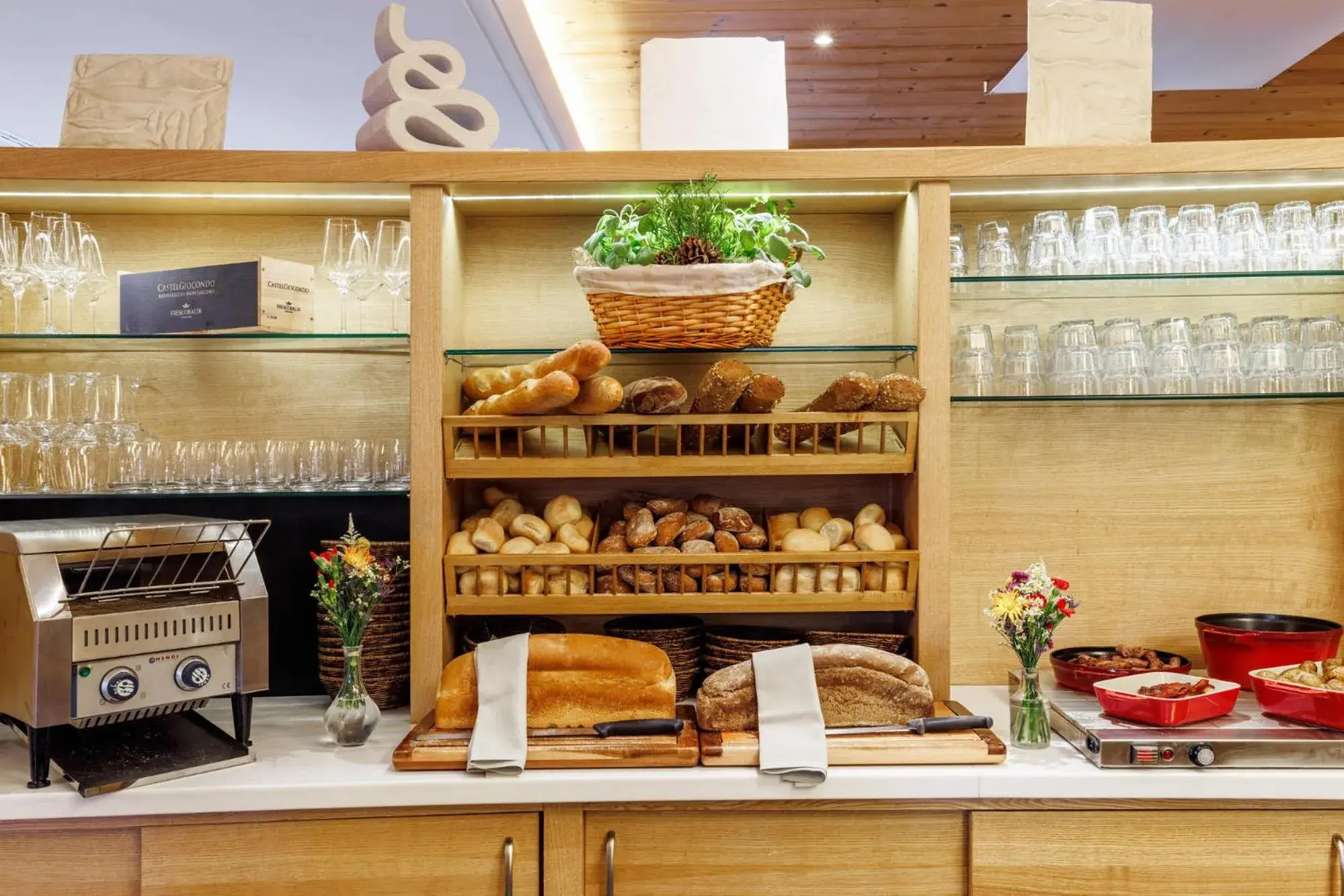 Restaurant/places to eat in Hotel Lac Salin Spa & Mountain Resort Restaurant/places to eat in Hotel Lac Salin Spa & Mountain Resort