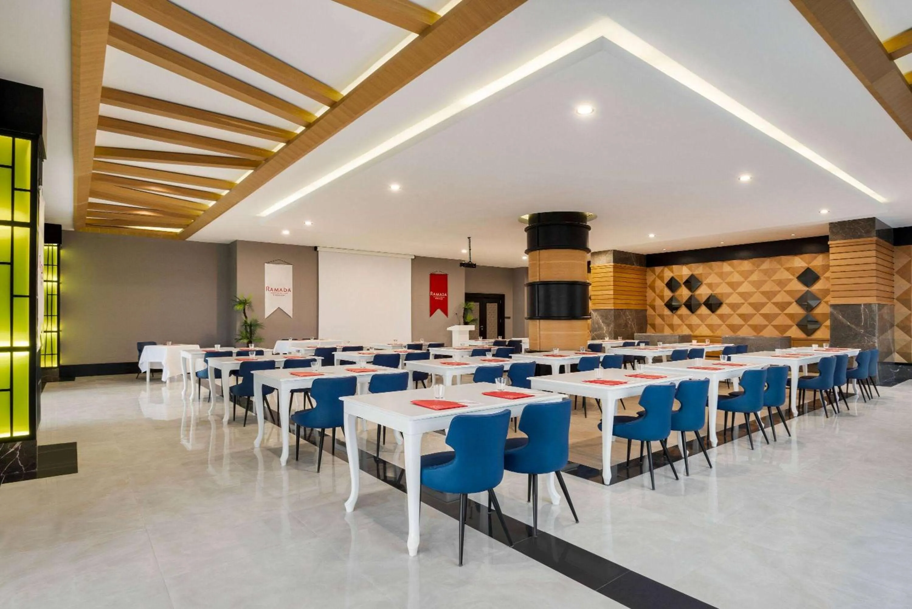 Meeting/conference room in Ramada Resort By Wyndham Kizkalesi