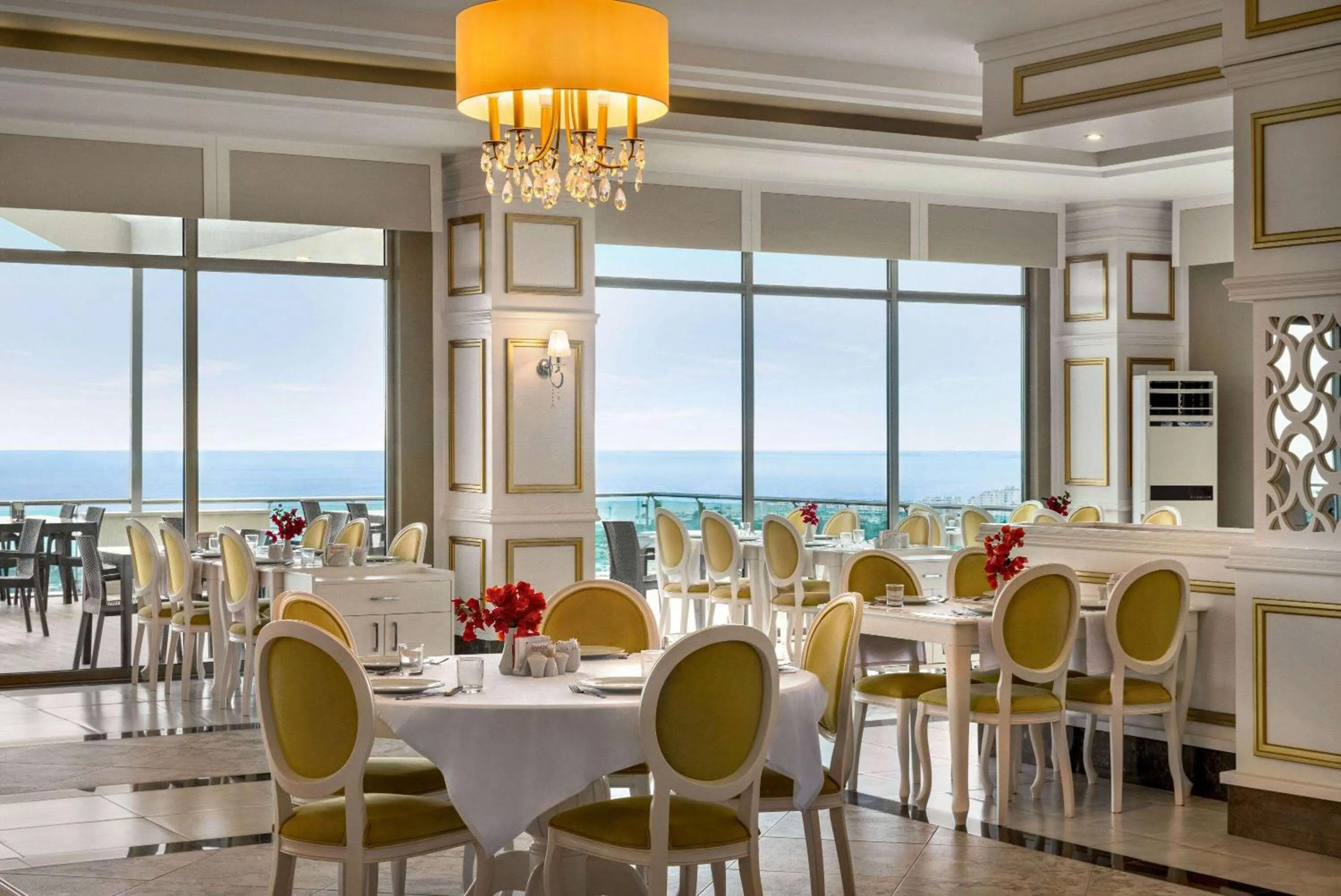 Restaurant/places to eat in Ramada Resort By Wyndham Kizkalesi