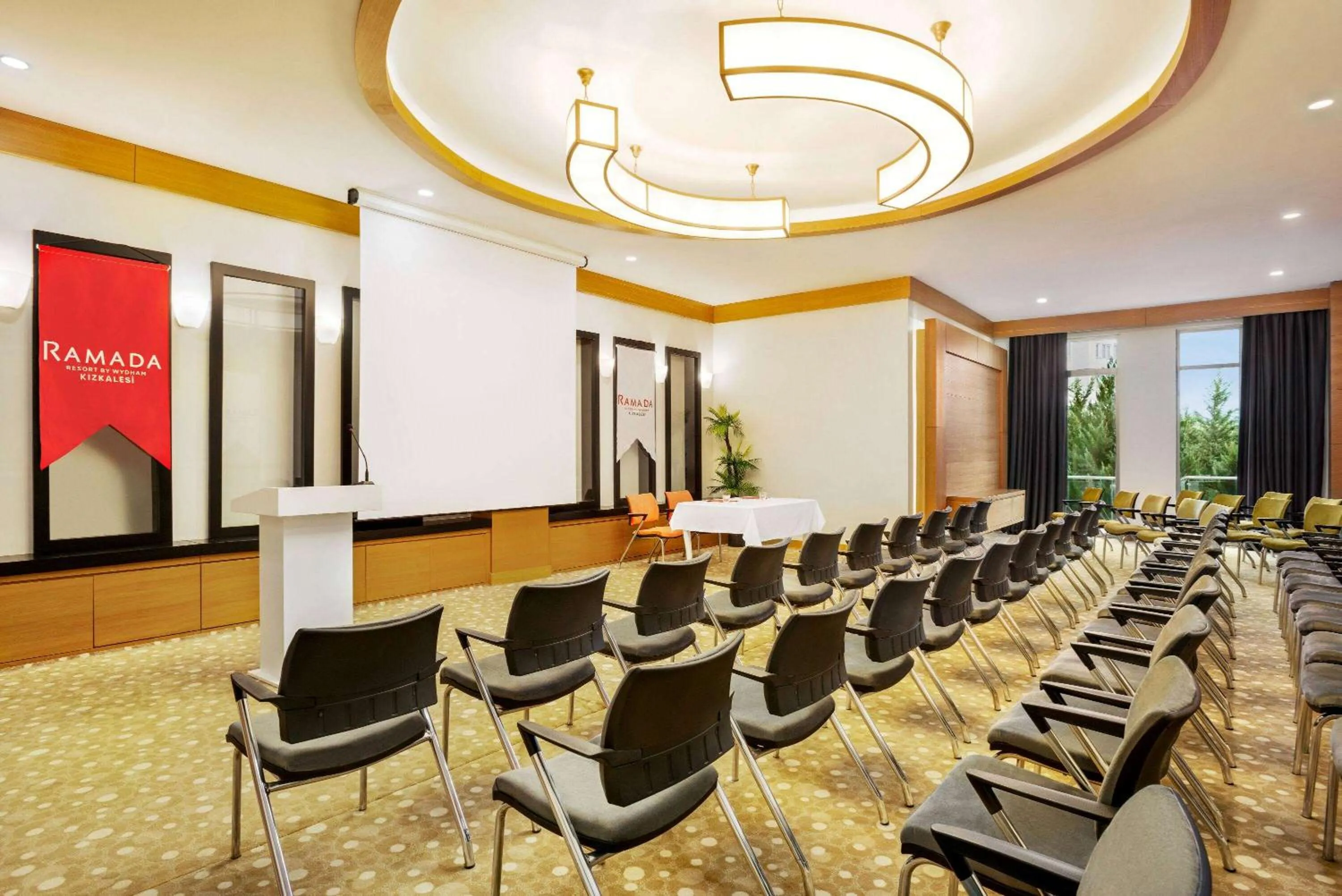 Meeting/conference room in Ramada Resort By Wyndham Kizkalesi
