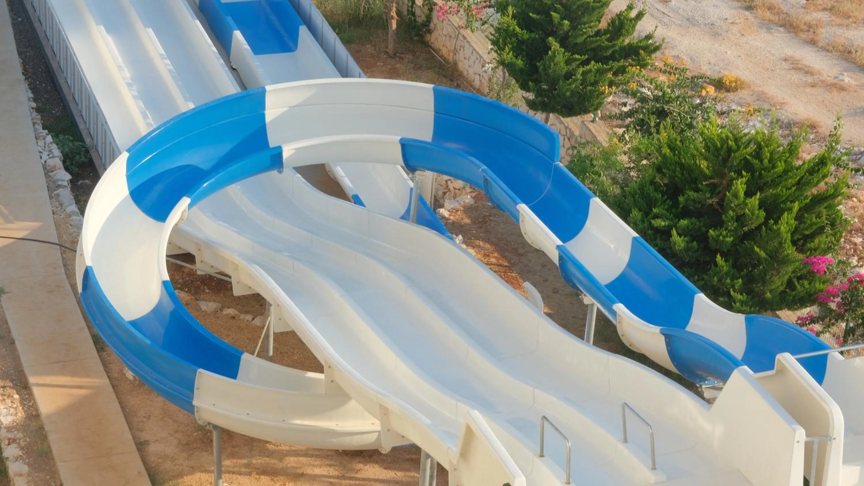 Swimming pool in Ramada Resort By Wyndham Kizkalesi