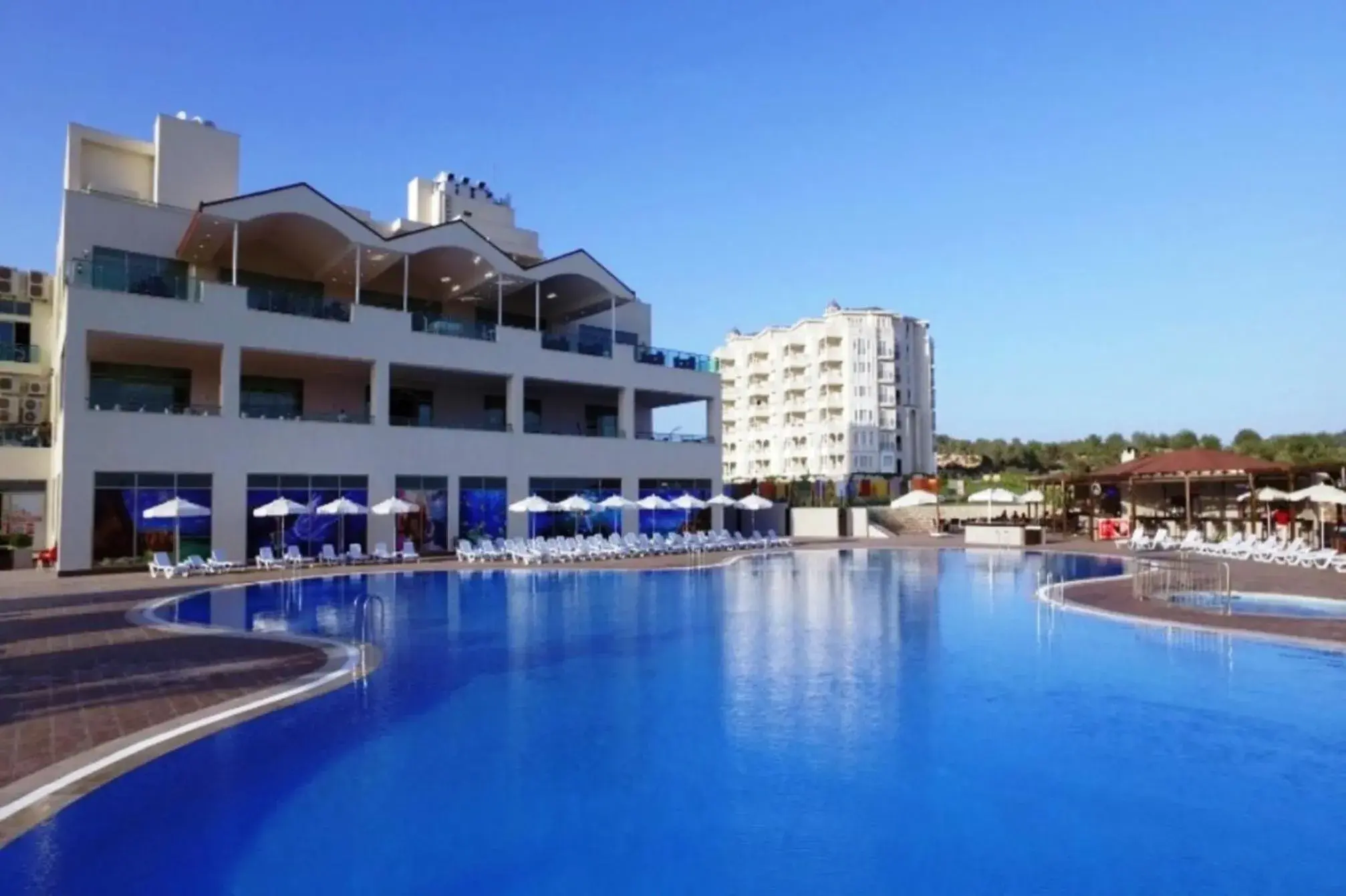 Property building in Ramada Resort By Wyndham Kizkalesi Property building in Ramada Resort By Wyndham Kizkalesi