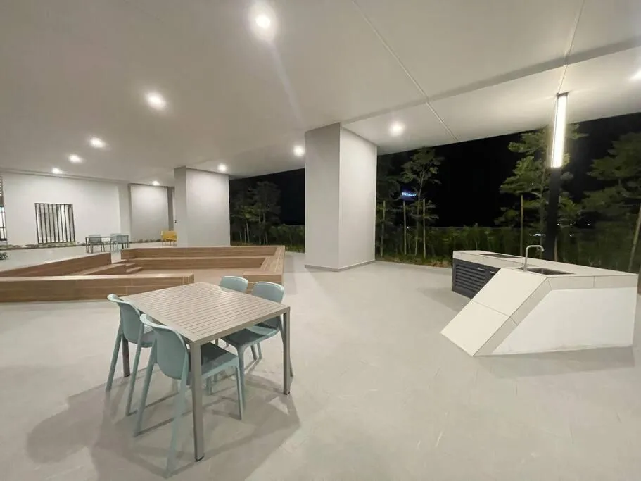 Seating area in Horizon Suite Homestay, KLIA by S&T Homez