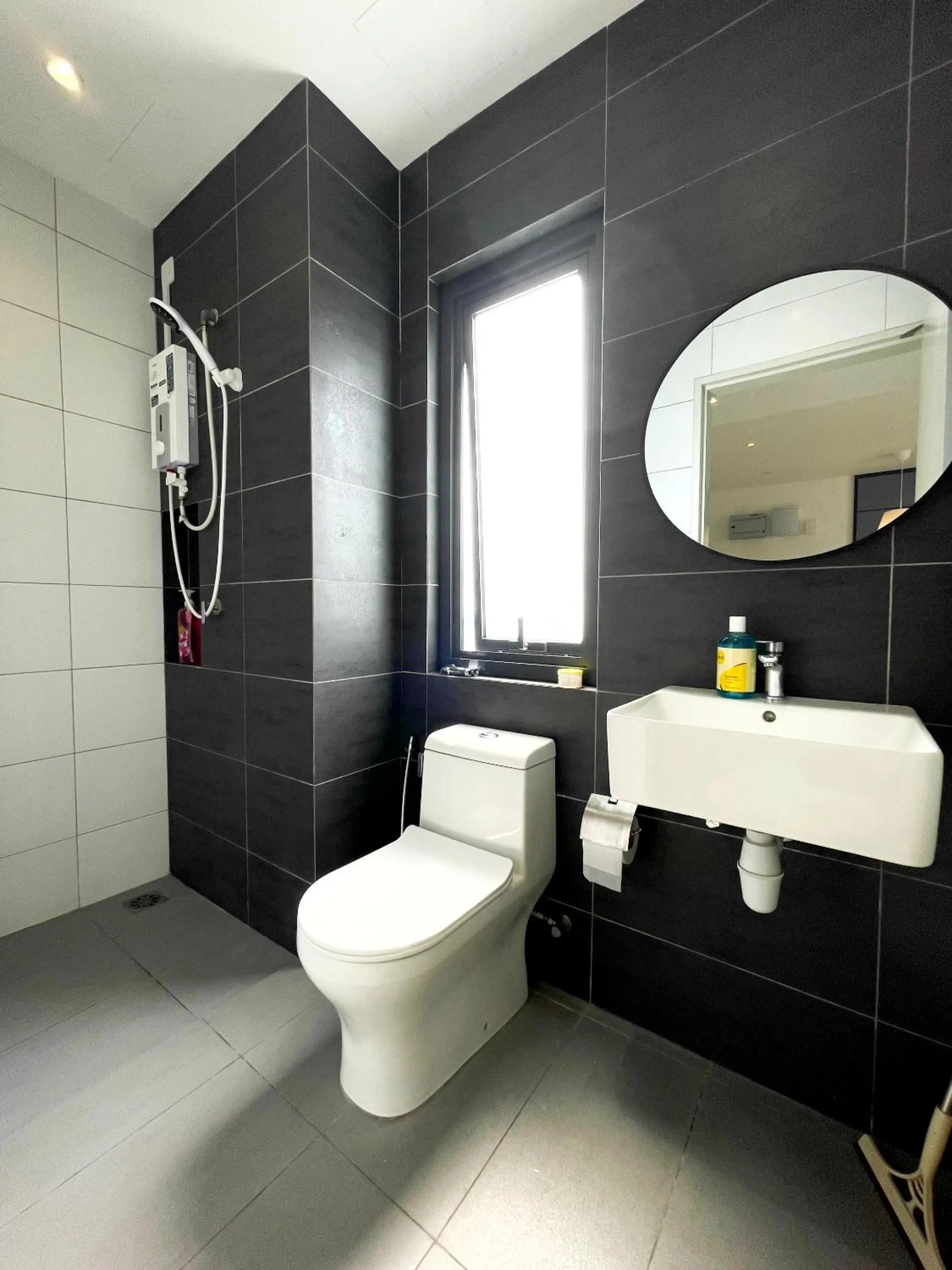 Bathroom in Horizon Suite Homestay, KLIA by S&T Homez