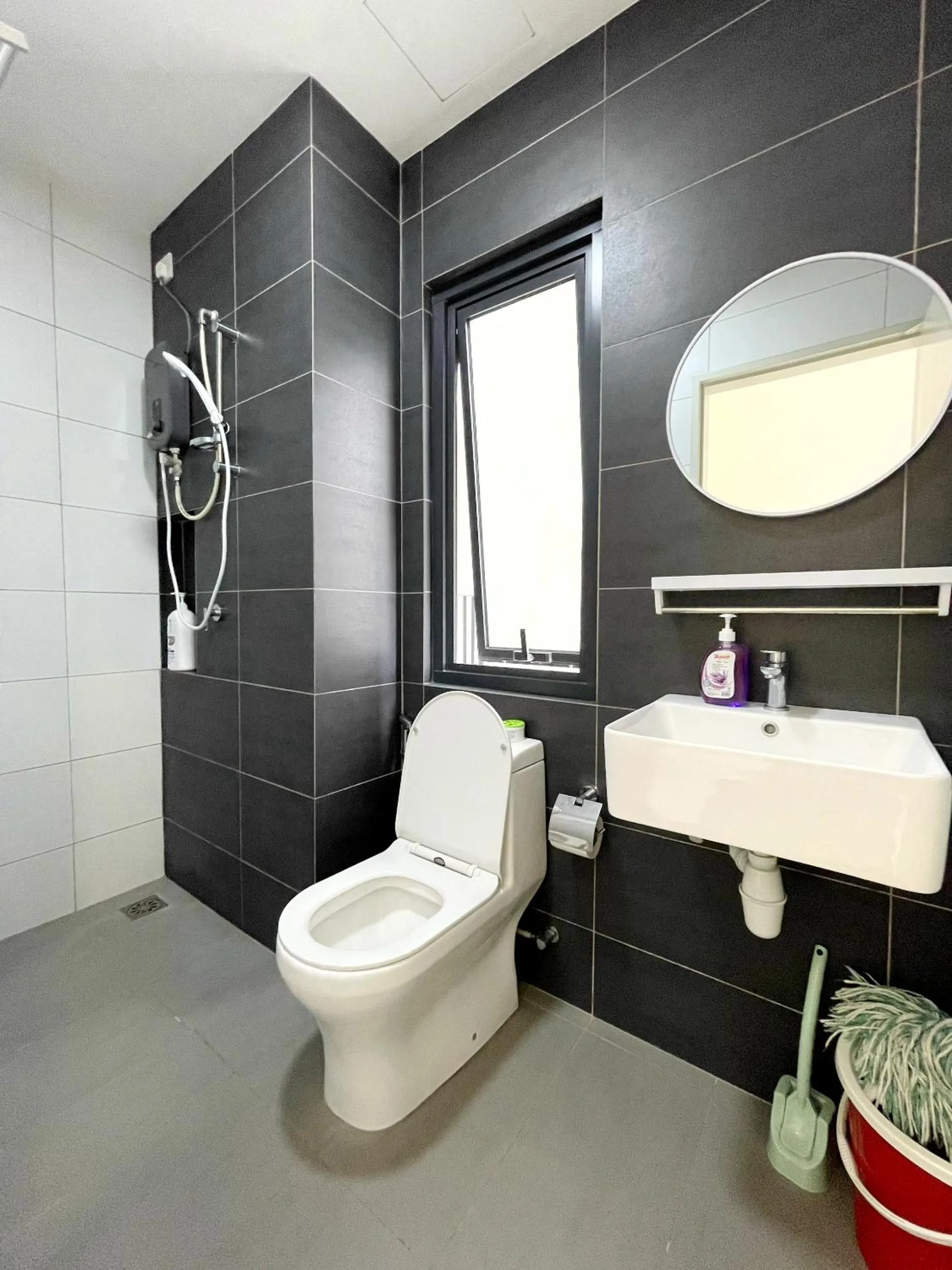 Bathroom in Horizon Suite Homestay, KLIA by S&T Homez