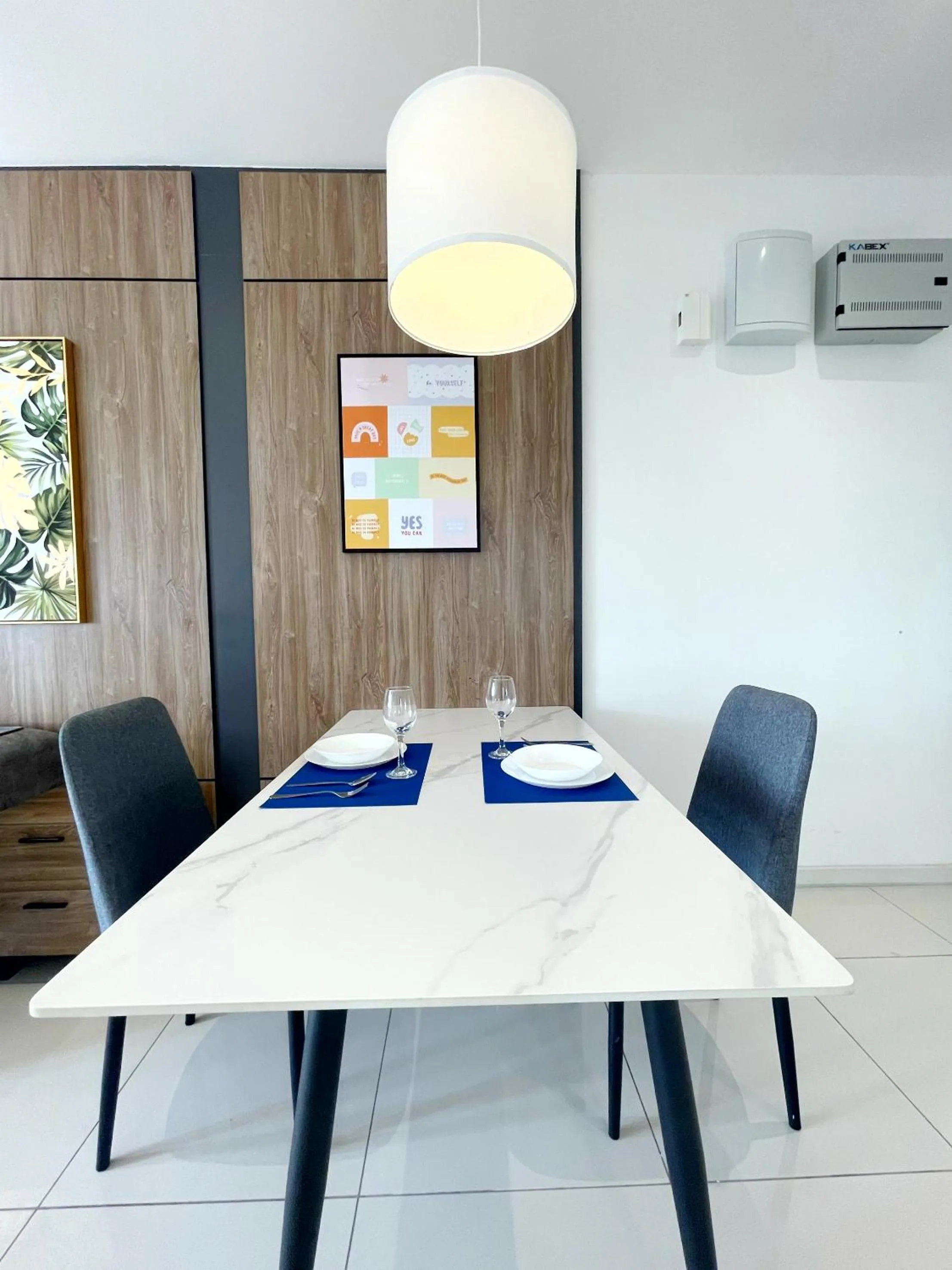 Dining area in Horizon Suite Homestay, KLIA by S&T Homez
