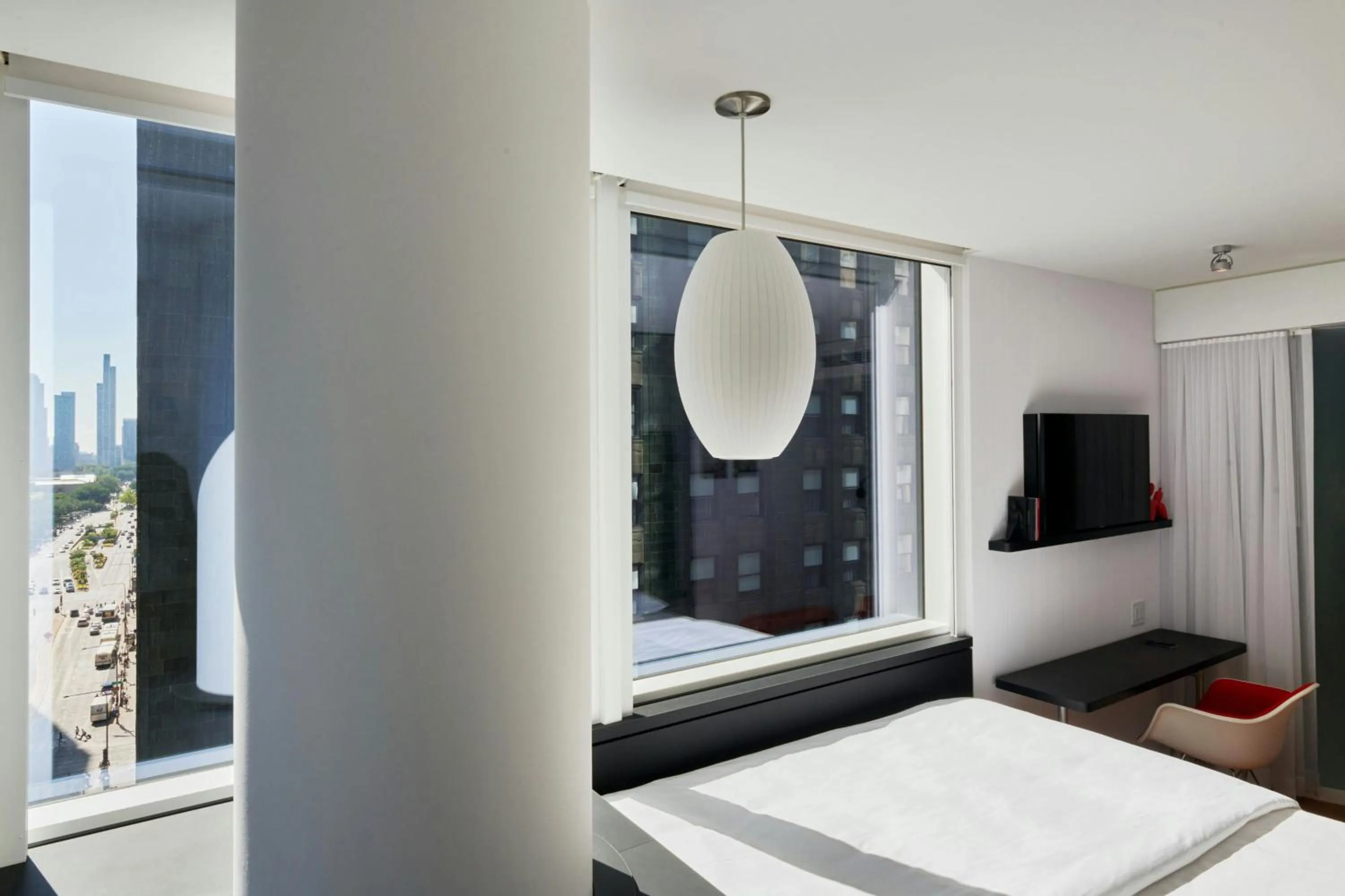 Bedroom, Bed in citizenM Chicago Downtown