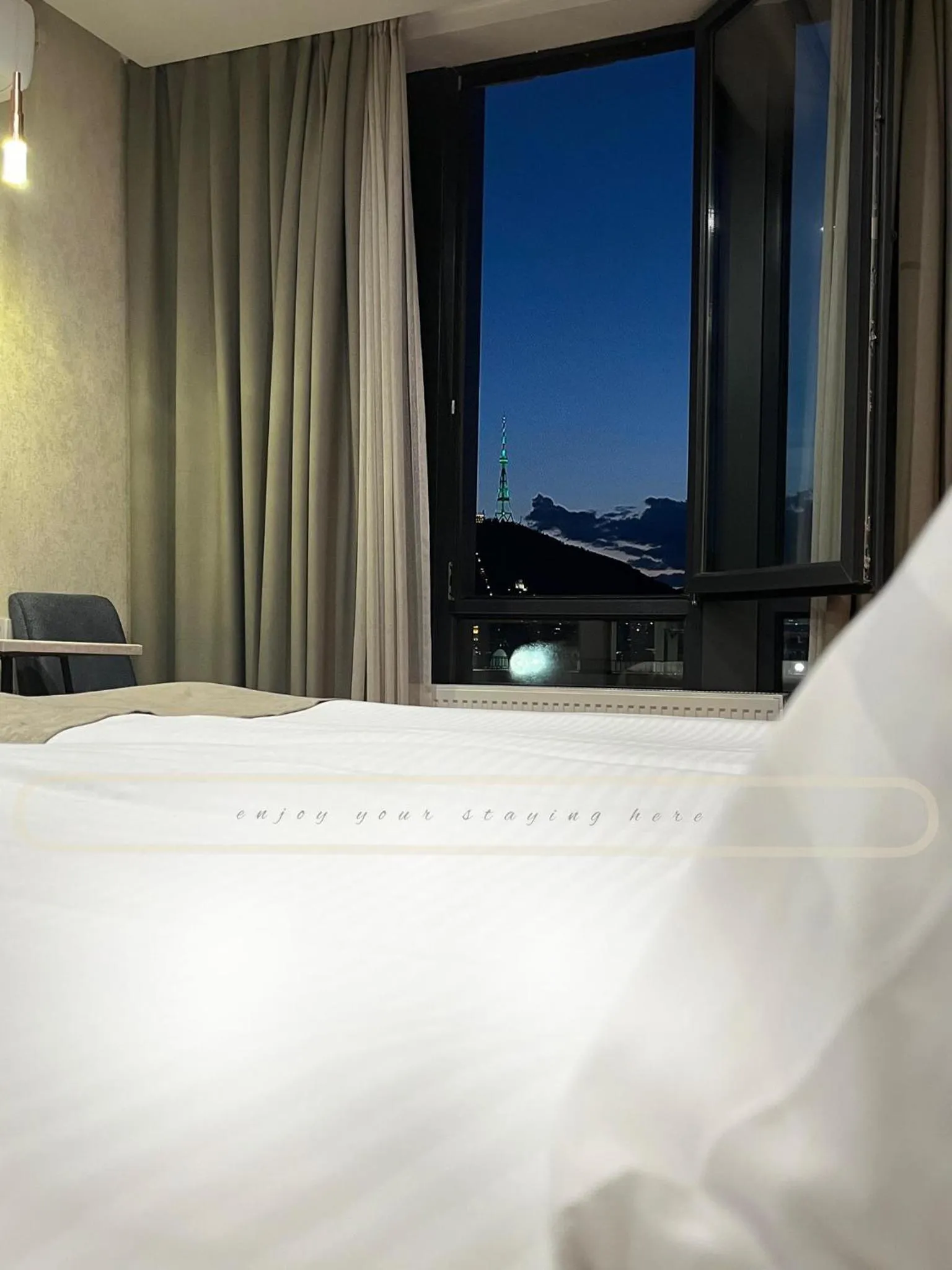 Photo of the whole room, Bed in GOLDEN IR-ME_NI