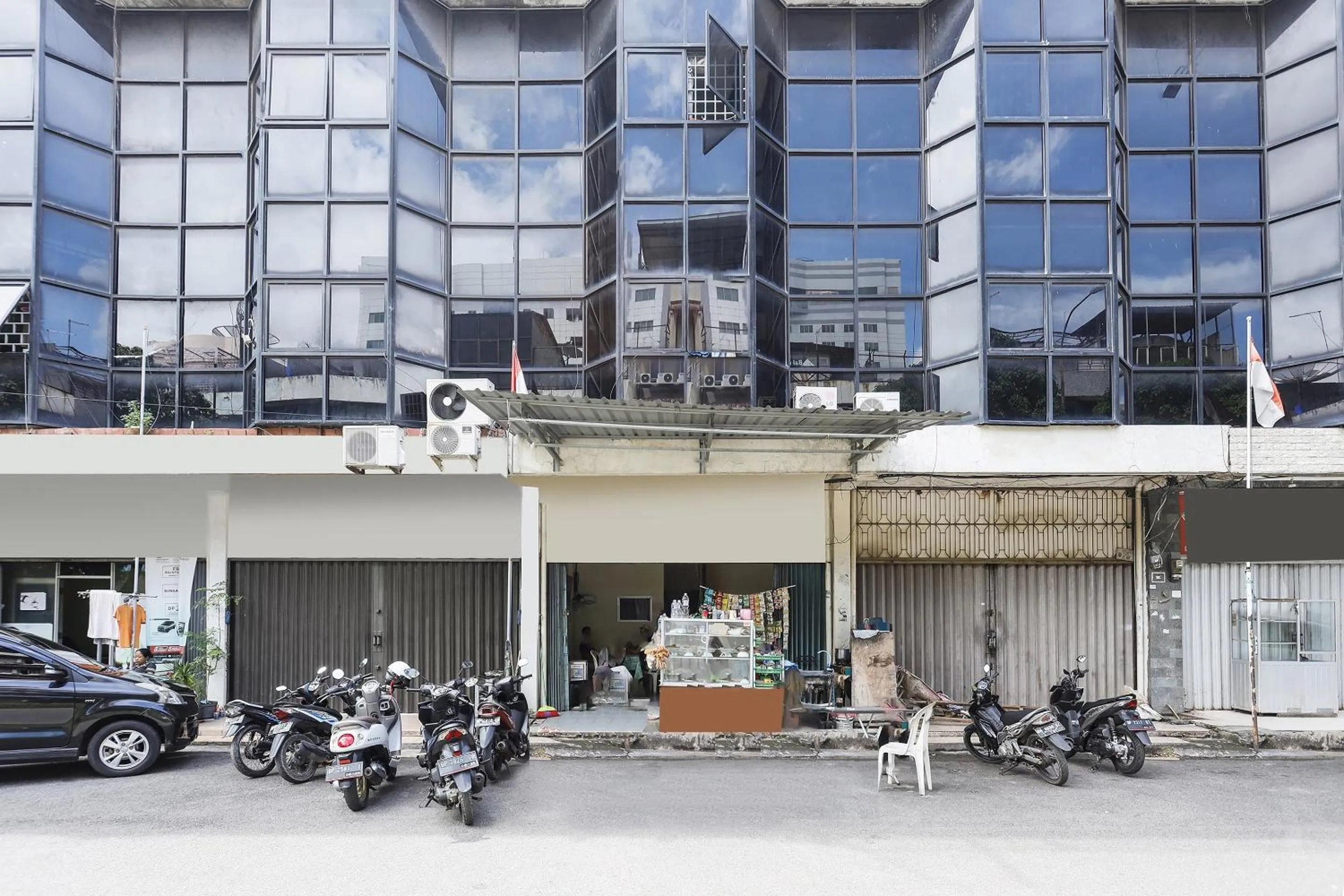 Facade/entrance in Hotel O Ringin Pitu 2 SyariahNearAnugrah Sinar Lautan