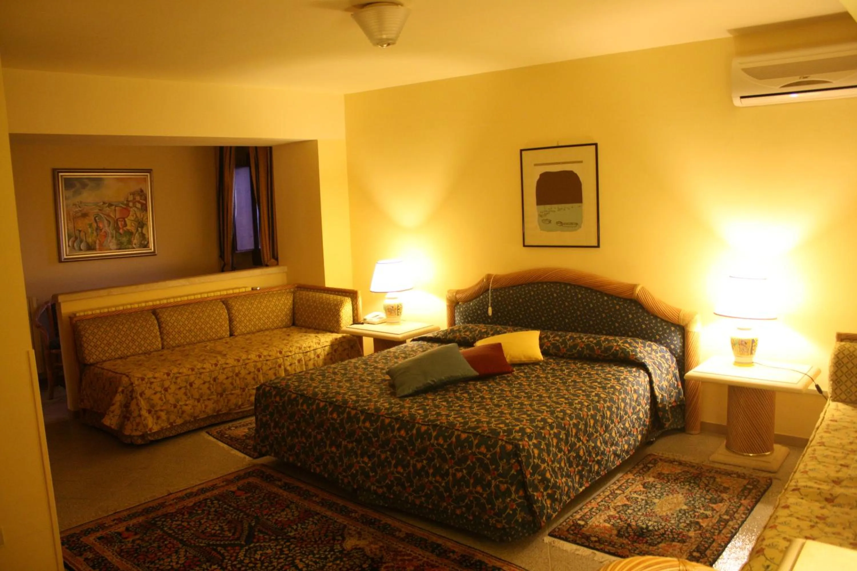 Decorative detail, Bed in Hotel Elimo